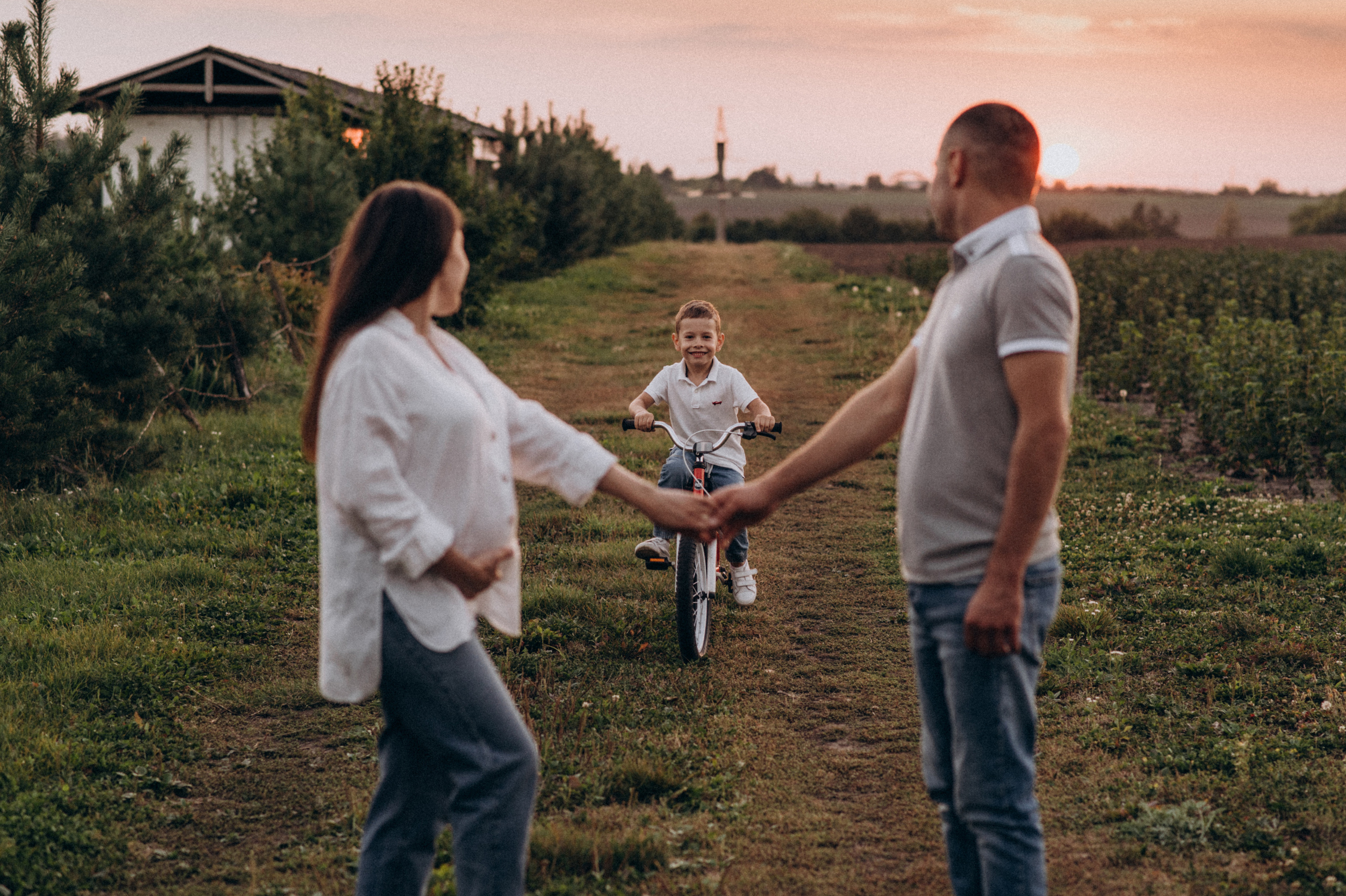 Сімейна фотосесія вагітності Тернопіль Львів. Сімейний, дитячий та індивідуальний фотограф в м. Тернопіль, м. Львів
