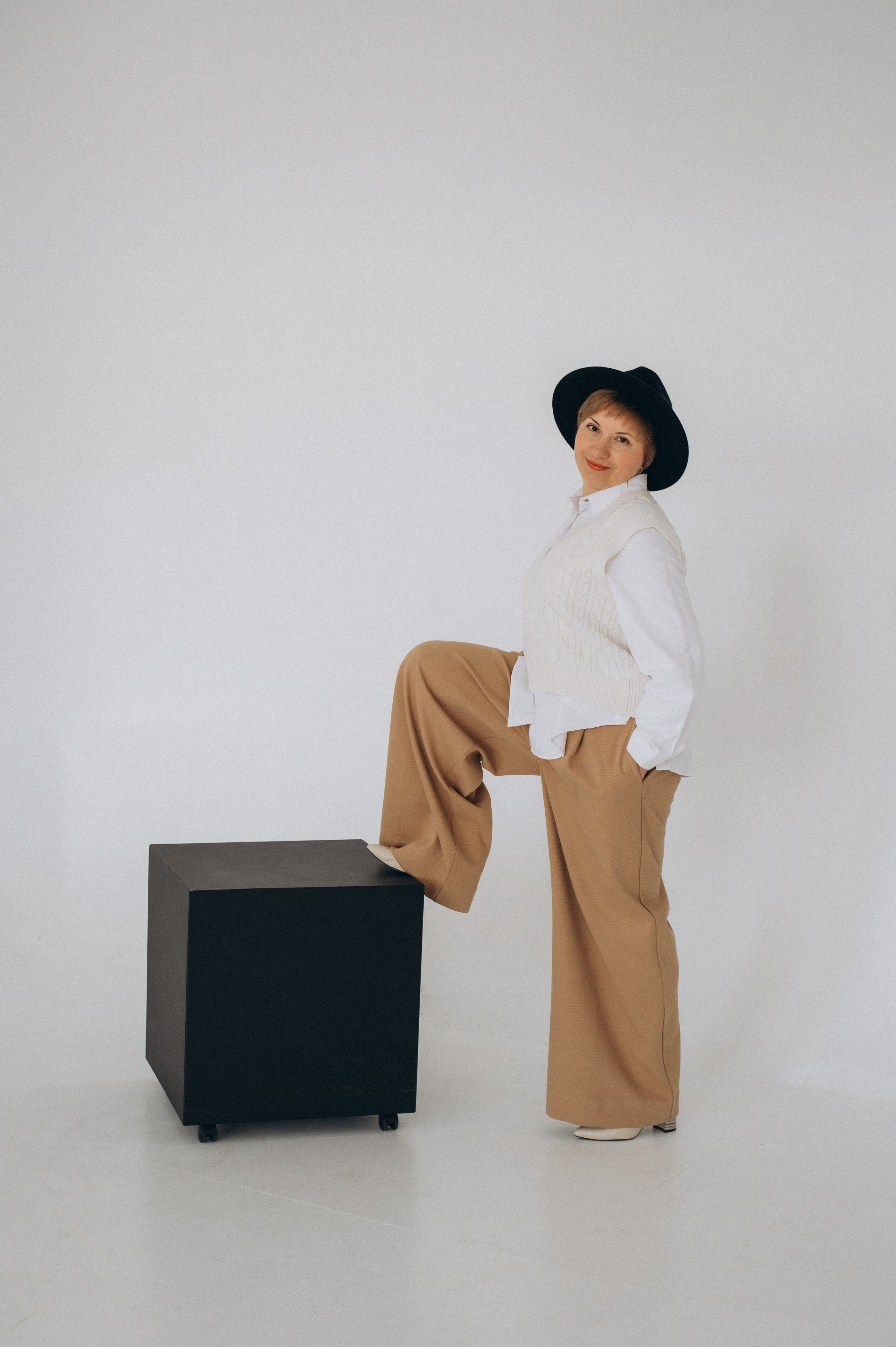 Індивідуальна фотосесія Тернопіль, студійна зйомка Львів, портретний фотограф Тернопіль, контент-фотосесія. Сімейний, дитячий та індивідуальний фотограф в м. Тернопіль, м. Львів