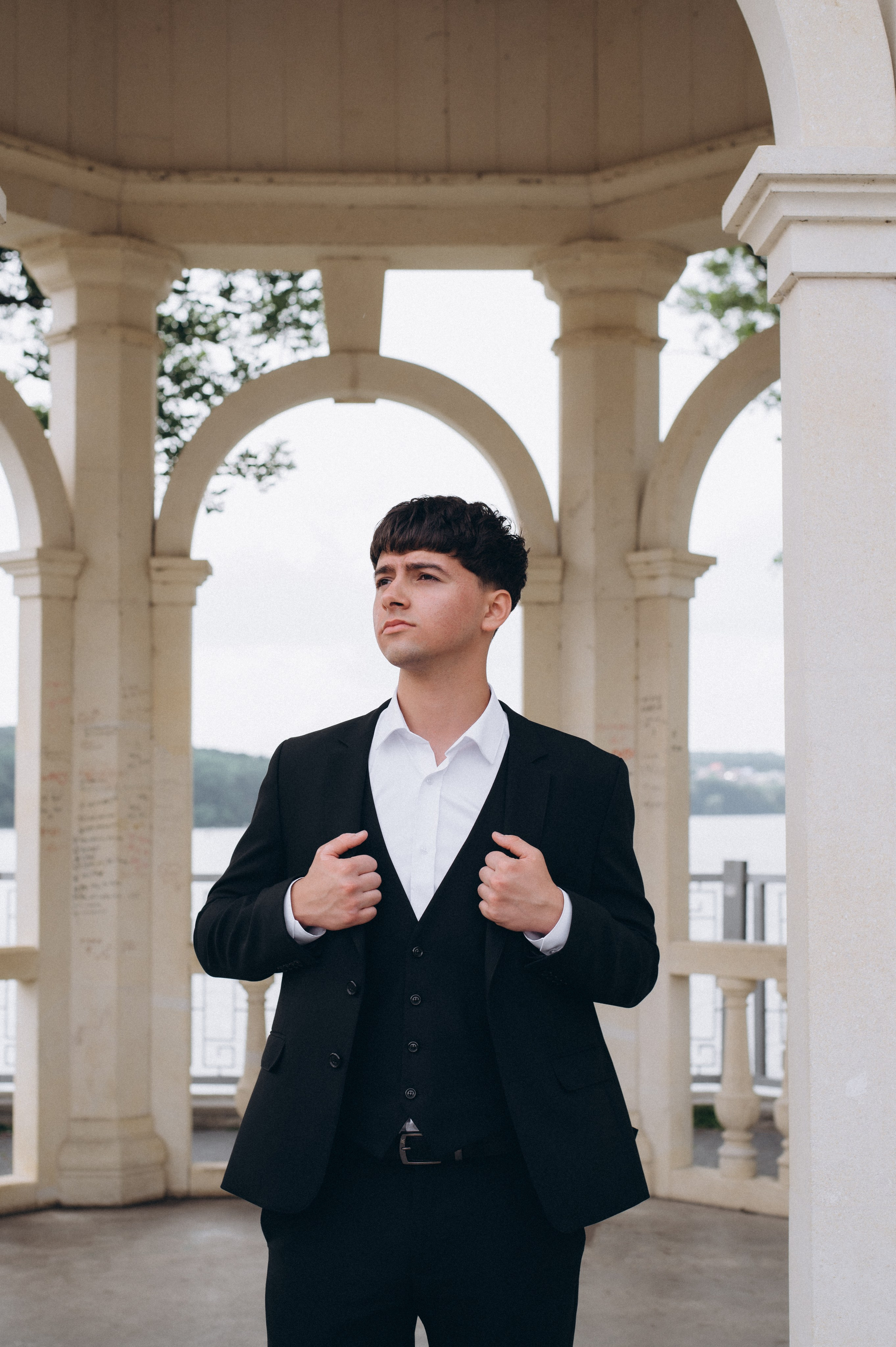 Випускники 2025, фотосесія випускного Тернопіль, фотосесія випускників Тернопіль, зйомка випускного, фотосесія випускного. Сімейний, дитячий та індивідуальний фотограф в м. Тернопіль, м. Львів