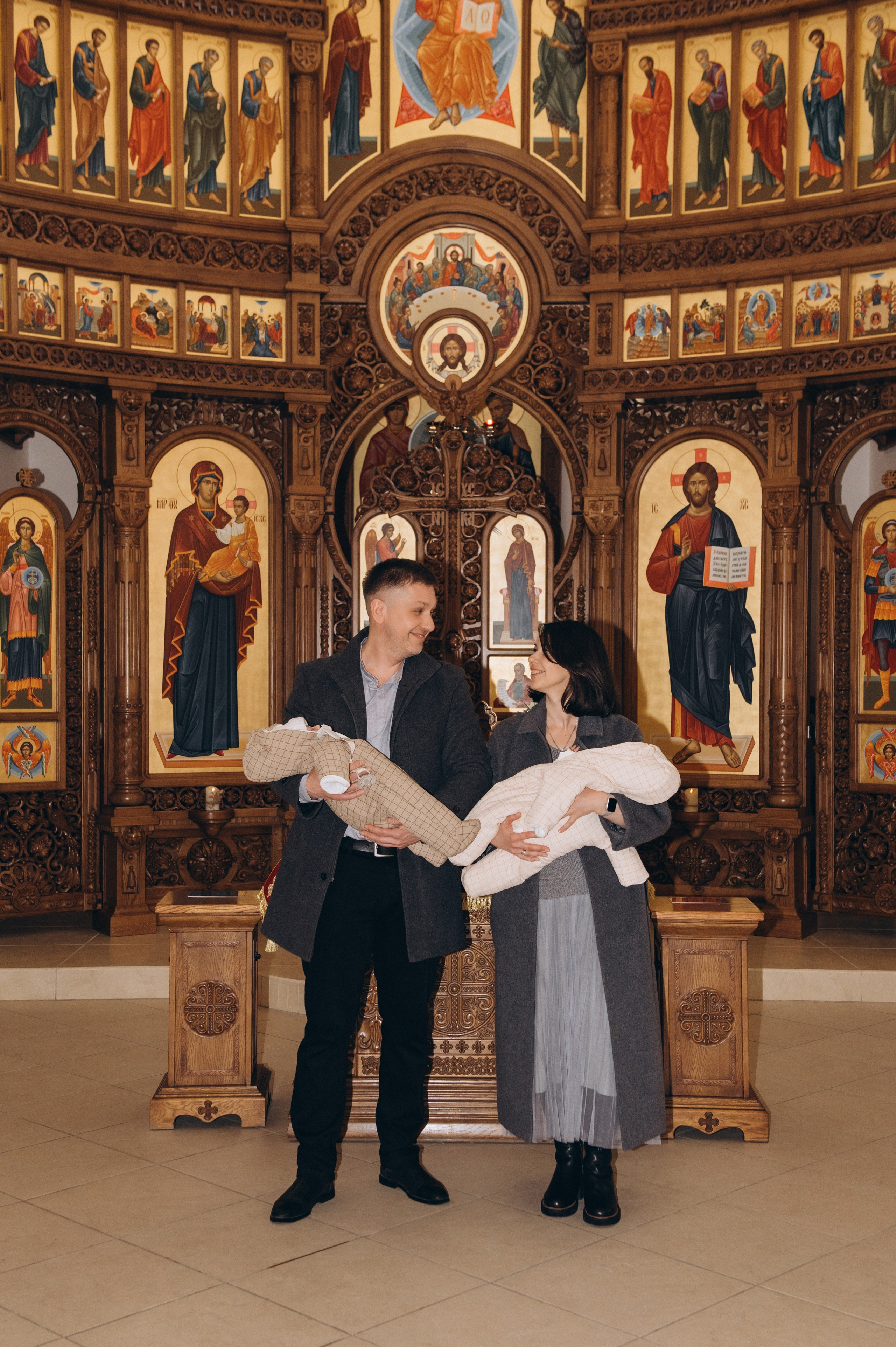 Фотосесія Хрещення Тернопіль, зйомка Хрестин Тернопіль, Храм Різдва Пресвятої Богородиці УГКЦ Тернопіль. Сімейний, дитячий та індивідуальний фотограф в м. Тернопіль, м. Львів