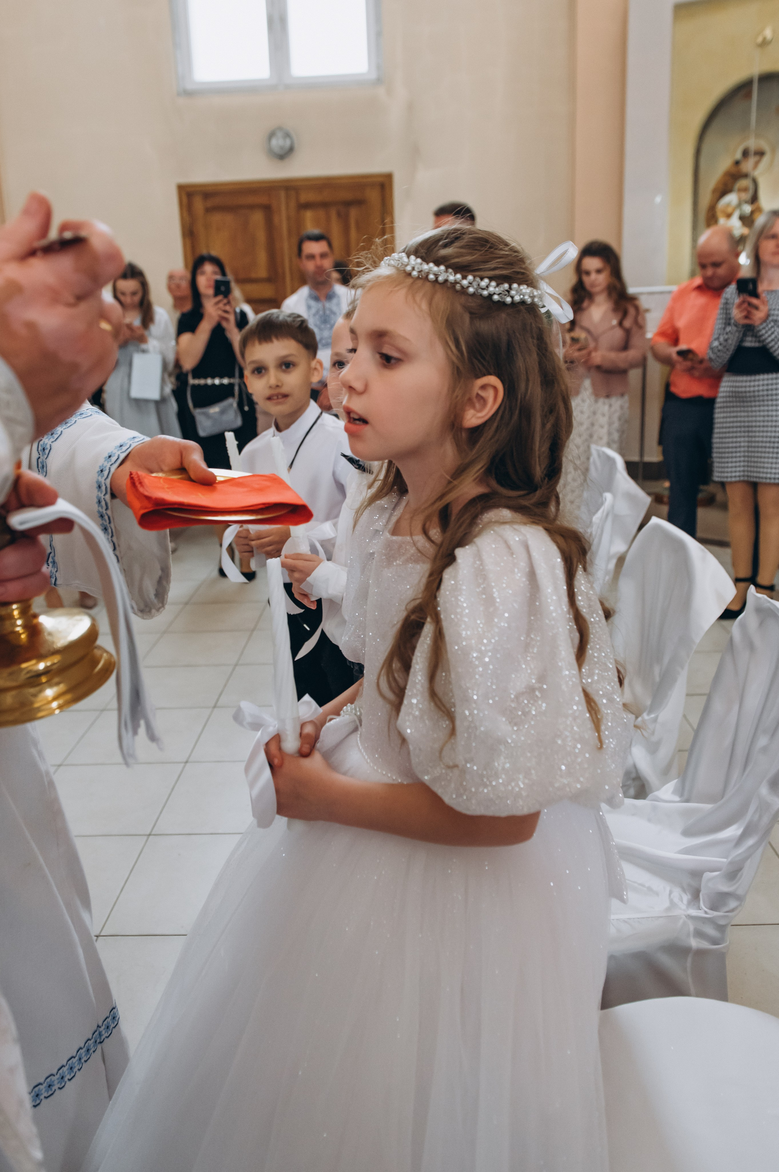 Фотосесія Причастя Тернопіль, зйомка Причастя, фотограф на Причастя Тернопіль, Причастя Львів, церква Петра і Павла. Сімейний, дитячий та індивідуальний фотограф в м. Тернопіль, м. Львів