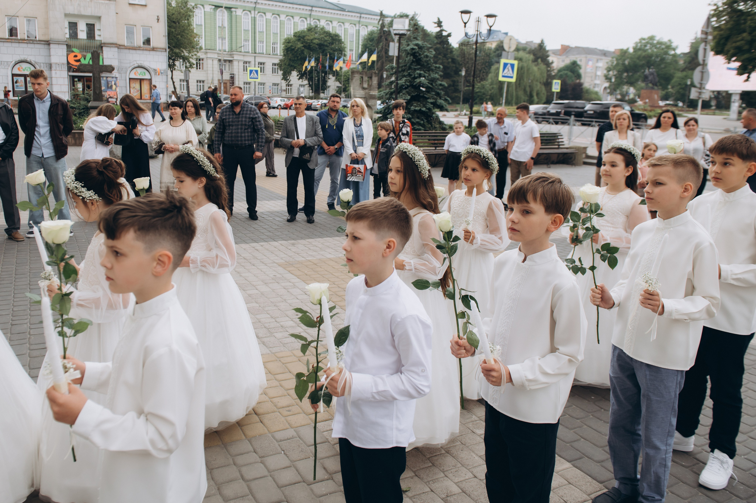 Фотосесія Першого Причастя Тернопіль, фотосесія Причастя Тернопіль, Таїнство Першого Причастя Тернопіль, Катедра Причастя Тернопіль. Сімейний, дитячий та індивідуальний фотограф в м. Тернопіль, м. Львів
