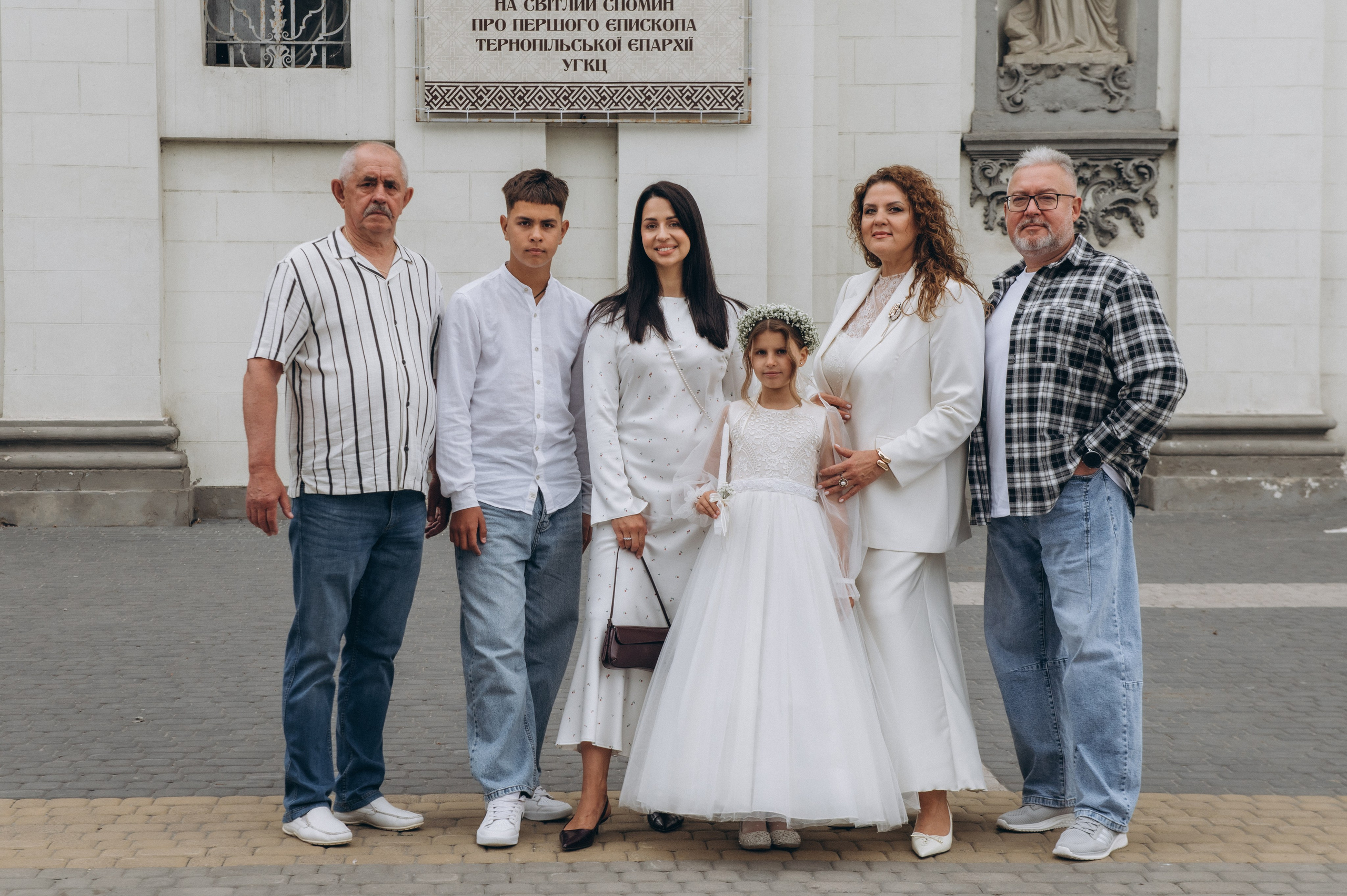 Фотосесія Першого Причастя Тернопіль, фотосесія Причастя Тернопіль, Таїнство Першого Причастя Тернопіль, Катедра Причастя Тернопіль. Сімейний, дитячий та індивідуальний фотограф в м. Тернопіль, м. Львів