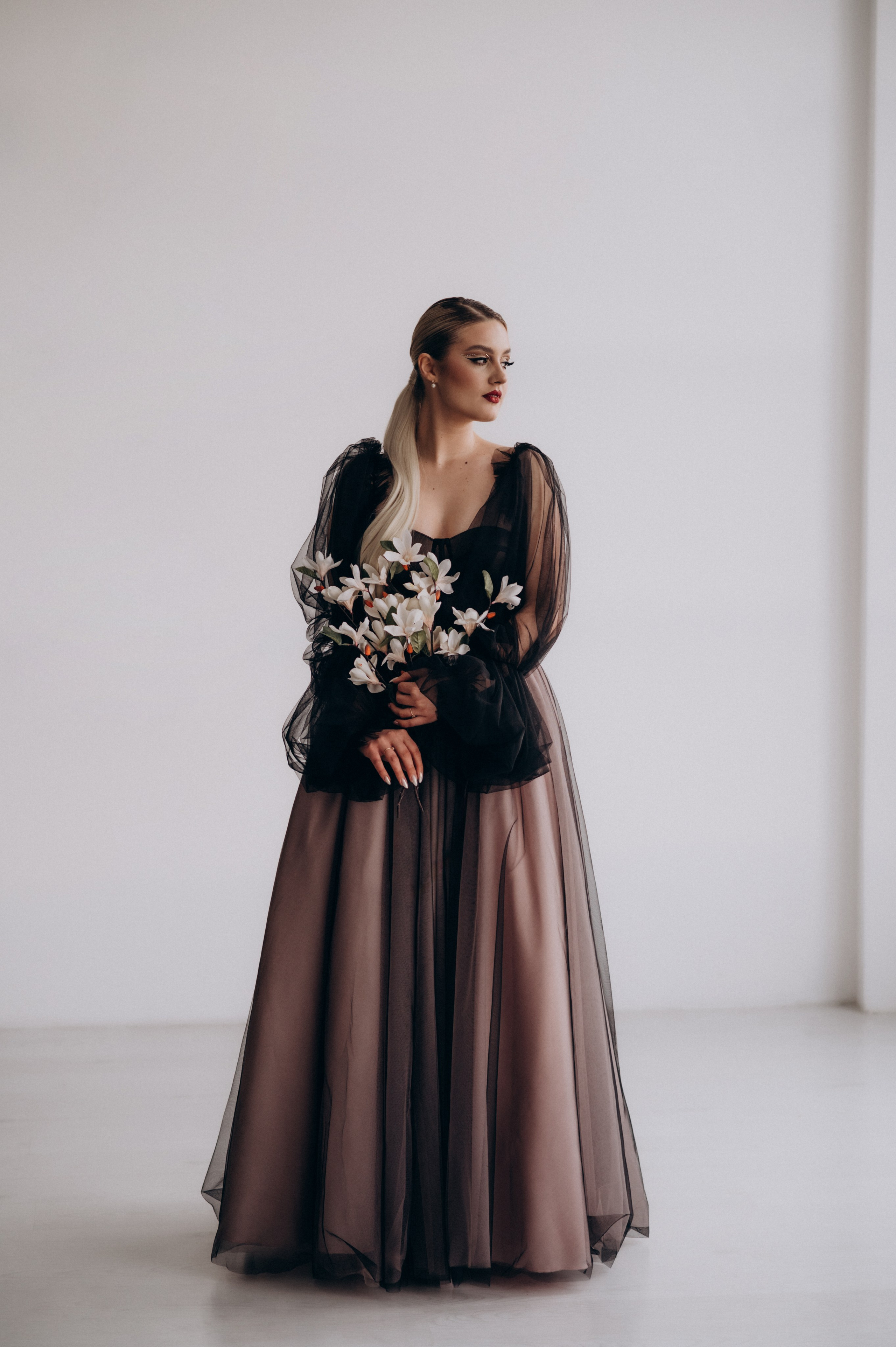 Фотосесія з квітами, фотосесія в студії Тернопіль Львів. Сімейний, дитячий та індивідуальний фотограф в м. Тернопіль, м. Львів