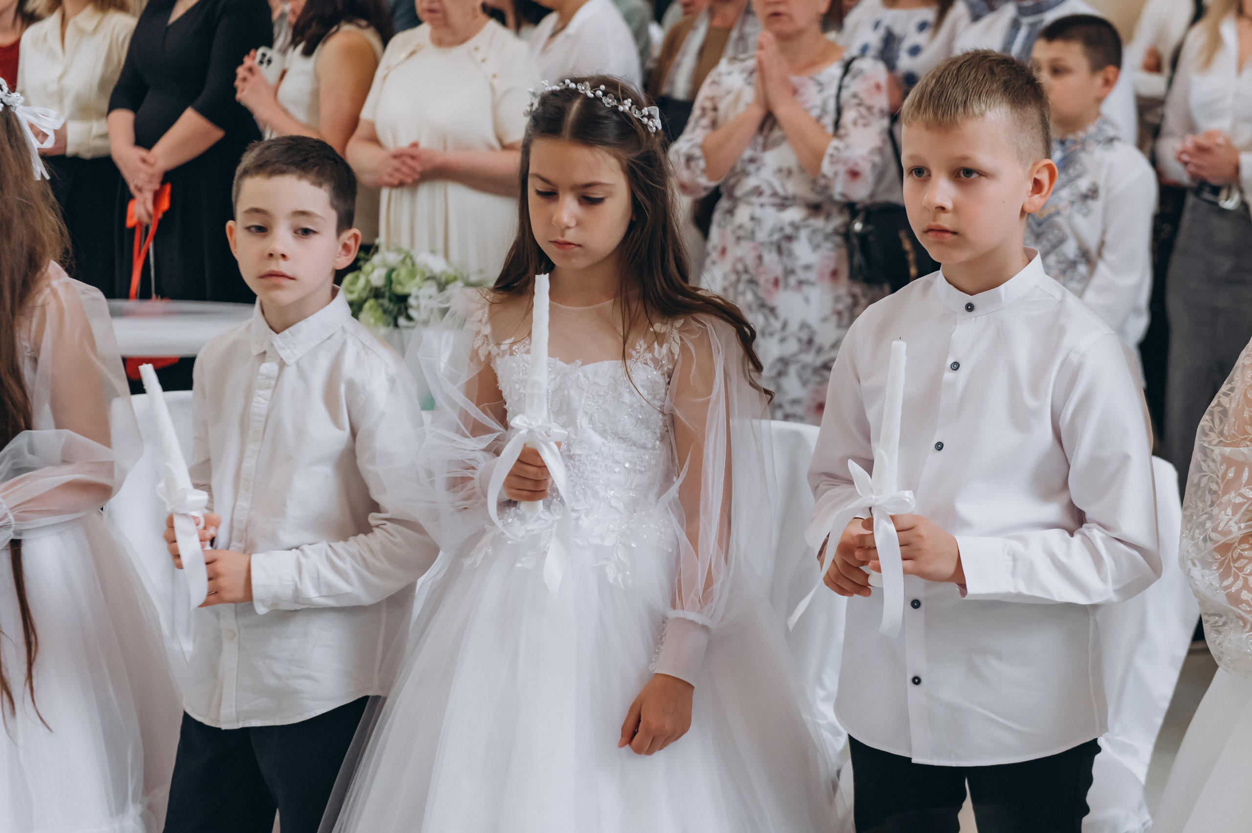 Фотосесія Причастя Тернопіль, зйомка Причастя, фотограф на Причастя Тернопіль, Причастя Львів, церква Петра і Павла. Сімейний, дитячий та індивідуальний фотограф в м. Тернопіль, м. Львів