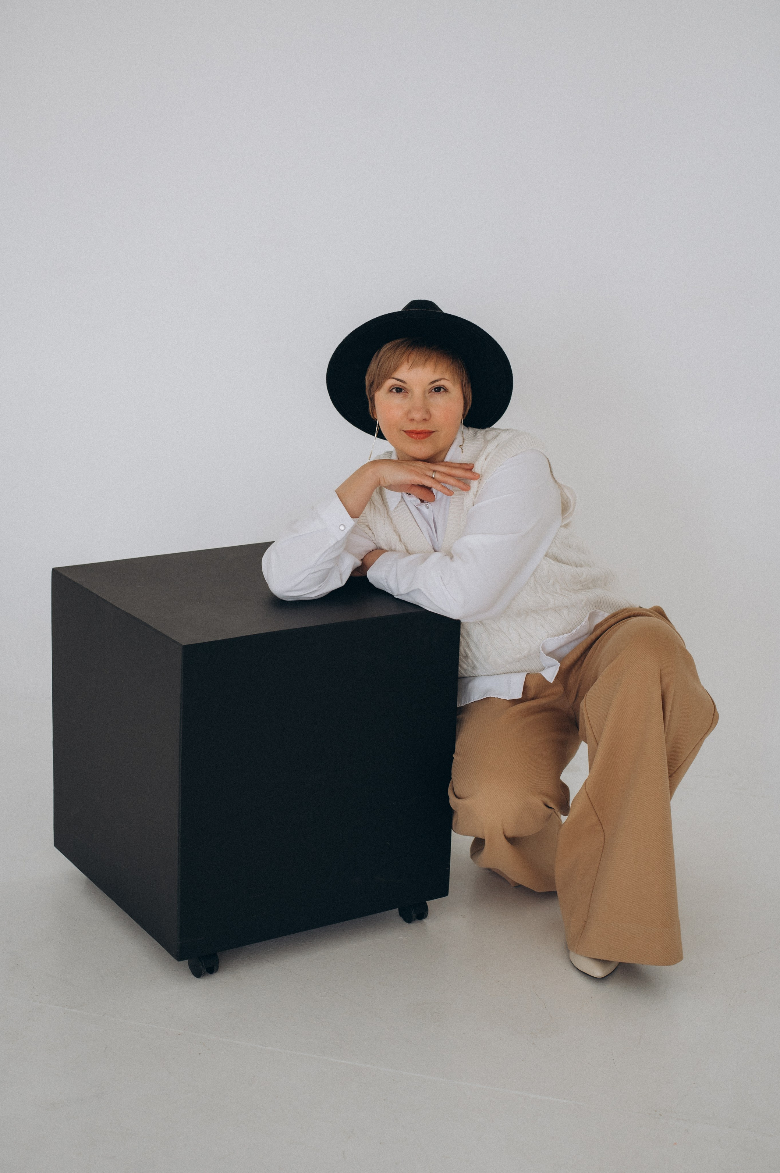 Індивідуальна фотосесія Тернопіль, студійна зйомка Львів, портретний фотограф Тернопіль, контент-фотосесія. Сімейний, дитячий та індивідуальний фотограф в м. Тернопіль, м. Львів