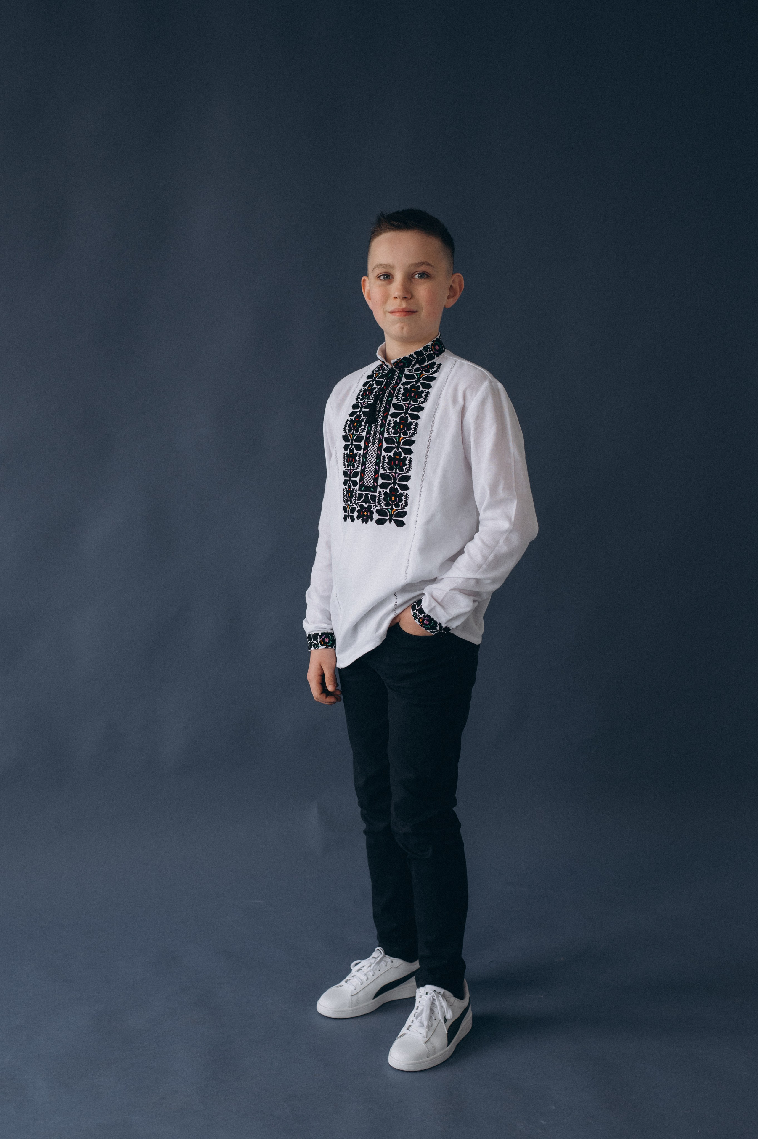 Шкільна фотосесія на віньєтки Тернопіль, фотосесія випускників Тернопіль, зйомка на віньєтки, шкільні фотоальбоми Тернопіль. Сімейний, дитячий та індивідуальний фотограф в м. Тернопіль, м. Львів