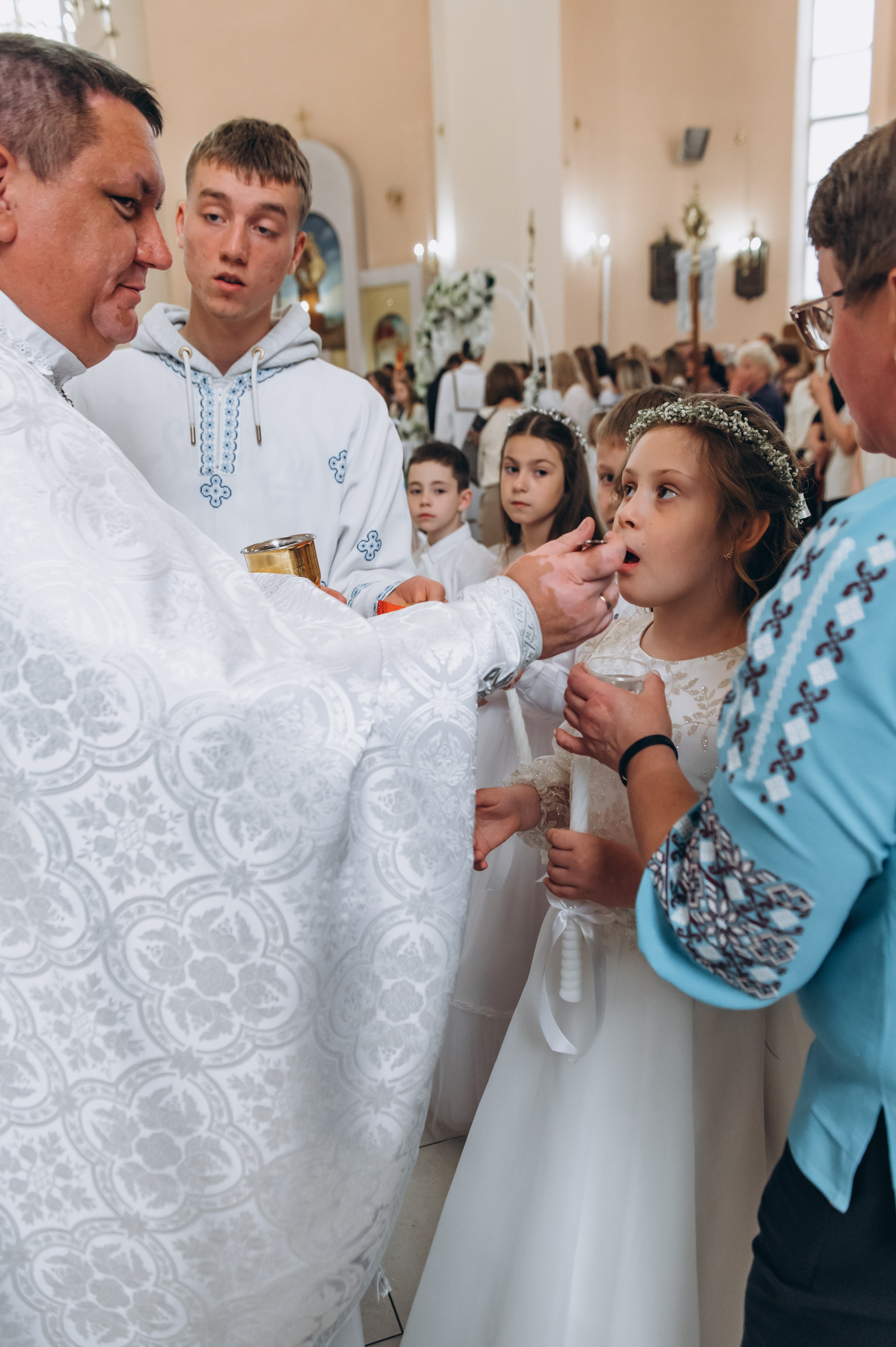 Фотосесія Причастя Тернопіль, зйомка Причастя, фотограф на Причастя Тернопіль, Причастя Львів, церква Петра і Павла. Сімейний, дитячий та індивідуальний фотограф в м. Тернопіль, м. Львів