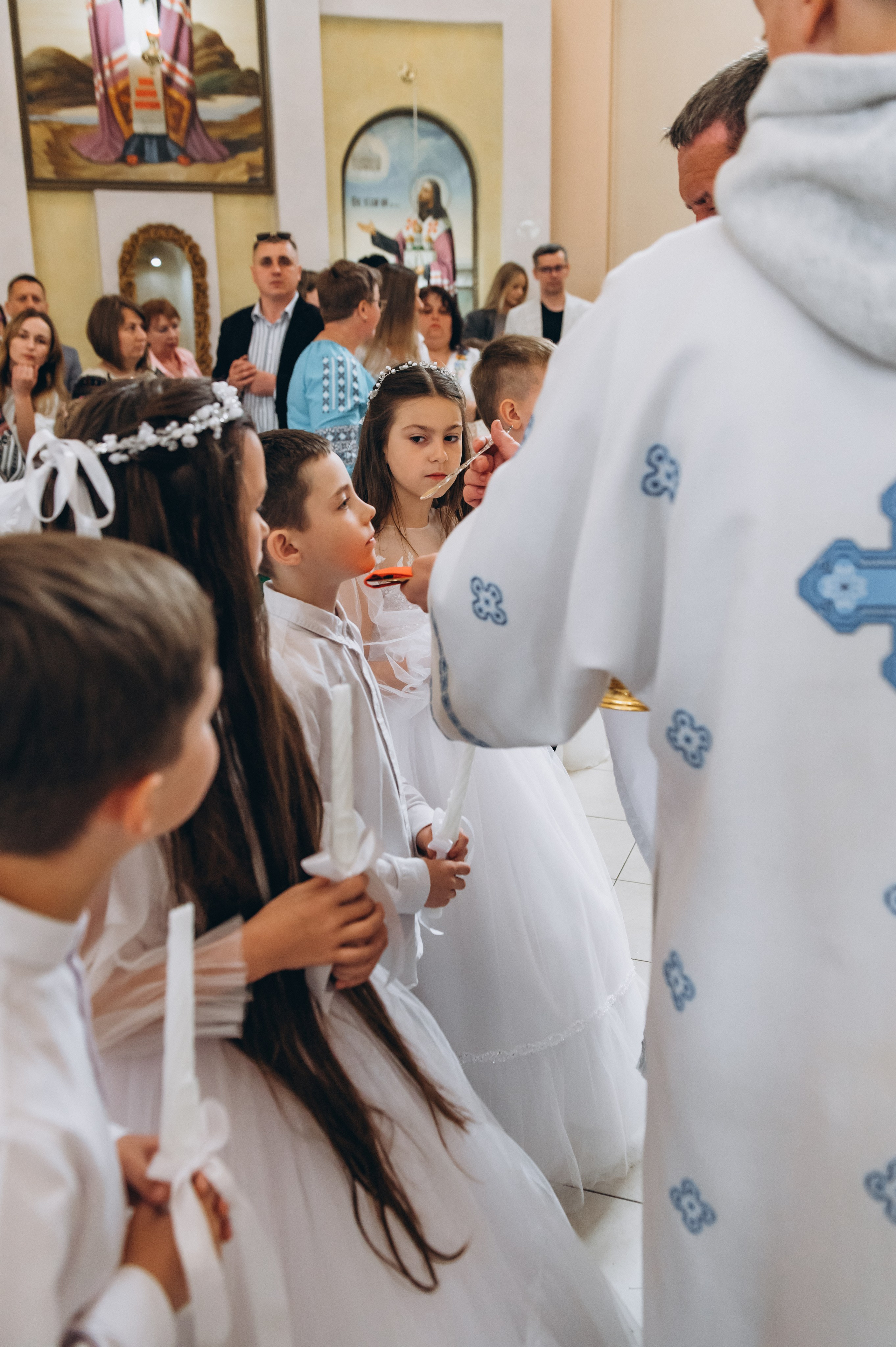 Фотосесія Причастя Тернопіль, зйомка Причастя, фотограф на Причастя Тернопіль, Причастя Львів, церква Петра і Павла. Сімейний, дитячий та індивідуальний фотограф в м. Тернопіль, м. Львів