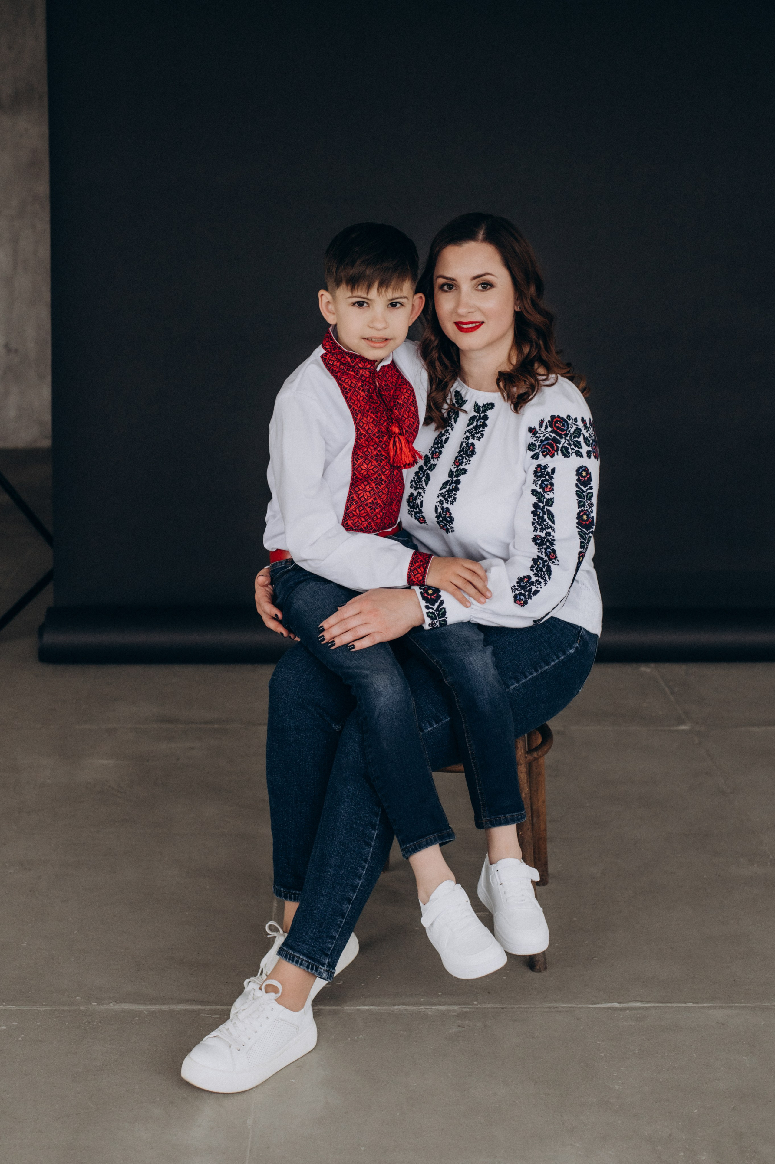Сімейна фотосесія Тернопіль, сімейна зйомка у вишиванках, фотосесія Львів. Сімейний, дитячий та індивідуальний фотограф в м. Тернопіль, м. Львів