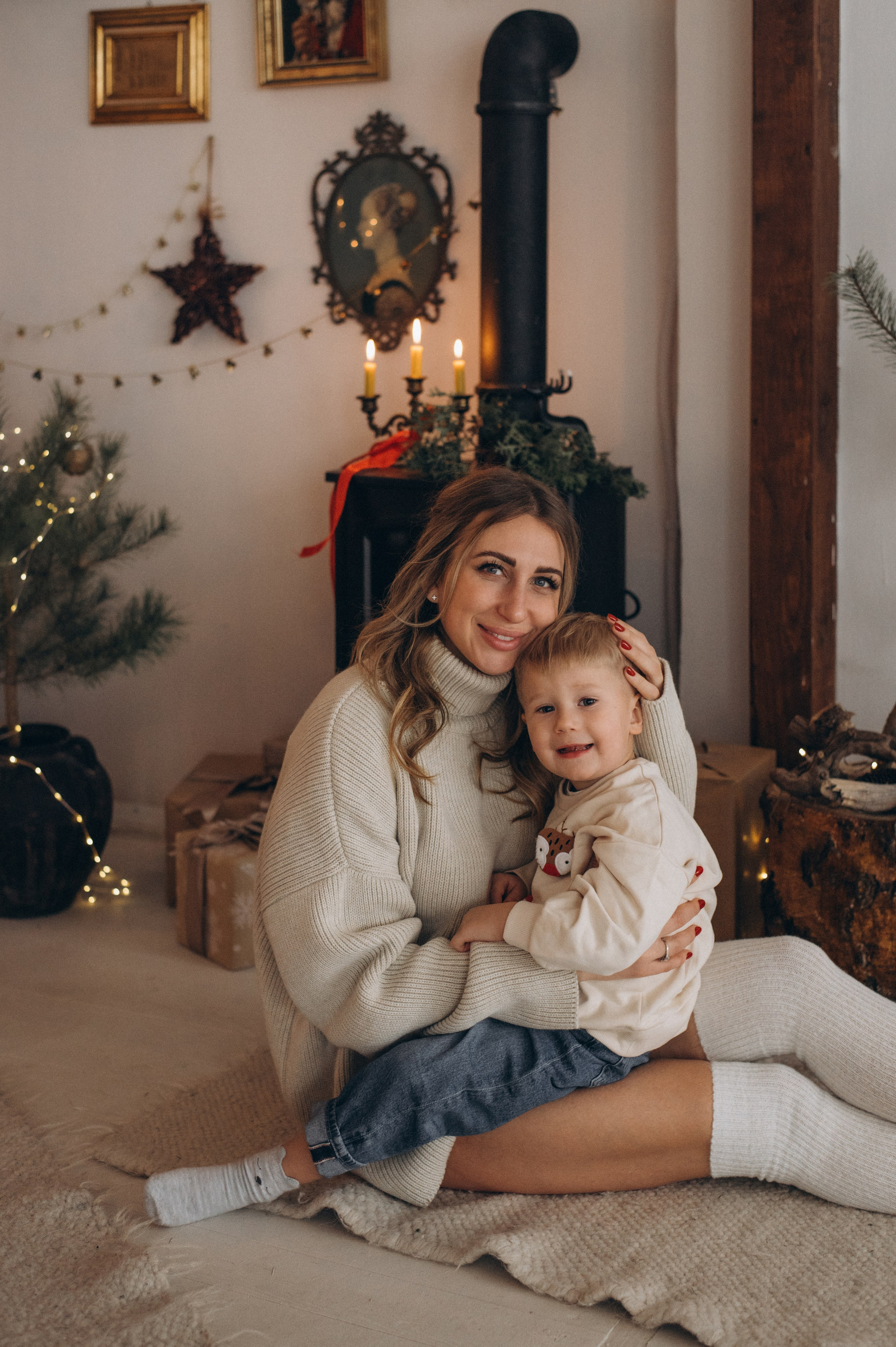 Новорічна сімейна фотосесія у студії Тернопіль, фотосесія мами та дитини, сімейний фотограф Тернопіль, новорічна зйомка. Сімейний, дитячий та індивідуальний фотограф в м. Тернопіль, м. Львів