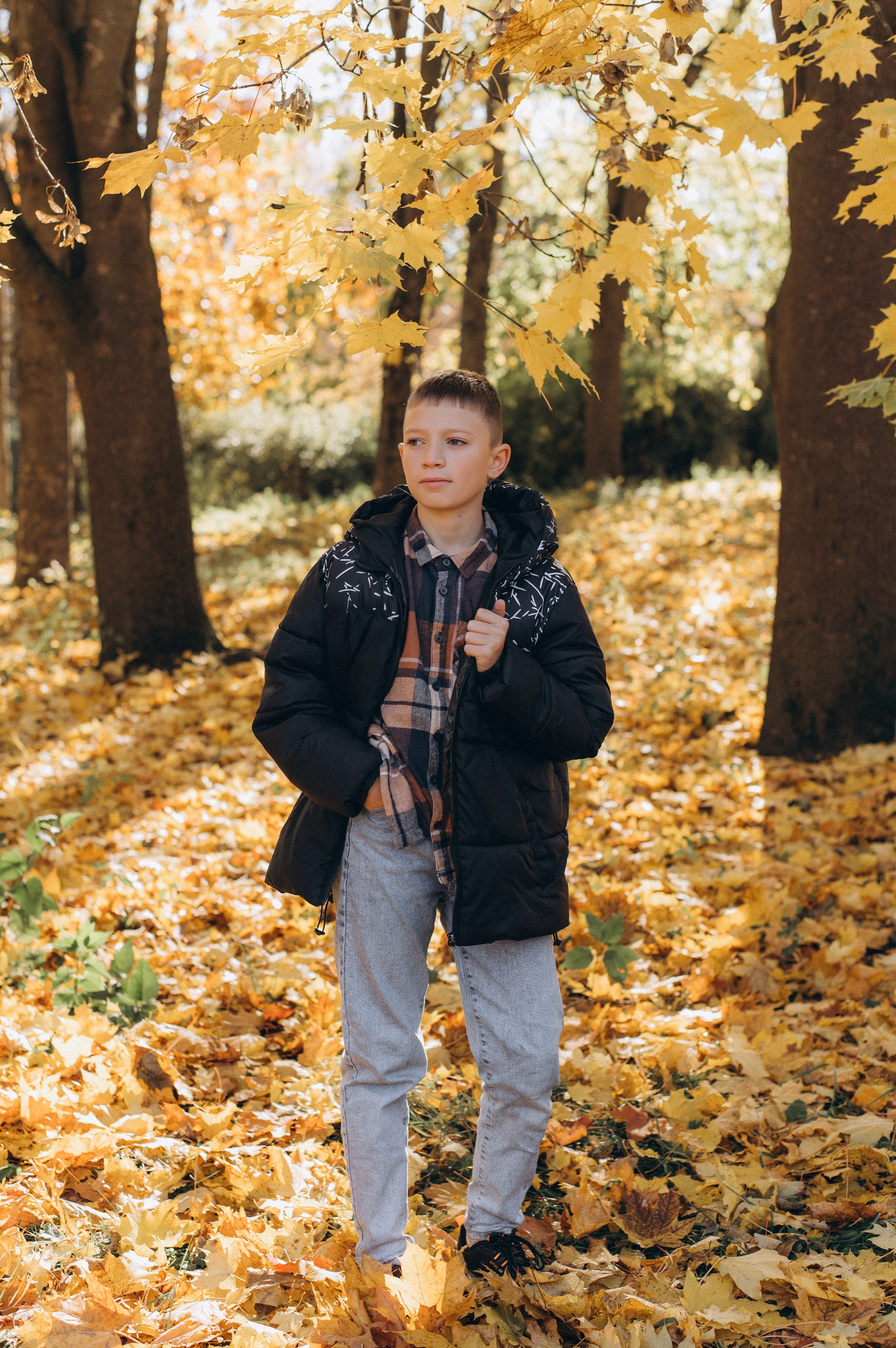 Осіння фотосесія 4 класу на віньєтки, випускні фотоальбоми Тернопіль, фотосесія випускників Тернопіль, шкільний випускний альбом Тернопіль. Сімейний, дитячий та індивідуальний фотограф в м. Тернопіль, м. Львів