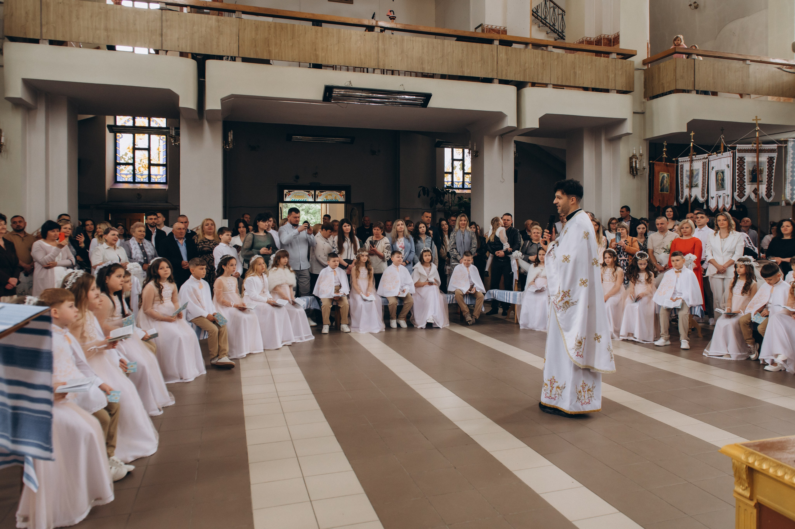 Фотосесія Причастя Тернопіль, зйомка Причастя, фотограф на Причастя Тернопіль, Причастя Львів, Причастя церква Михаїла Тернопіль. Сімейний, дитячий та індивідуальний фотограф в м. Тернопіль, м. Львів