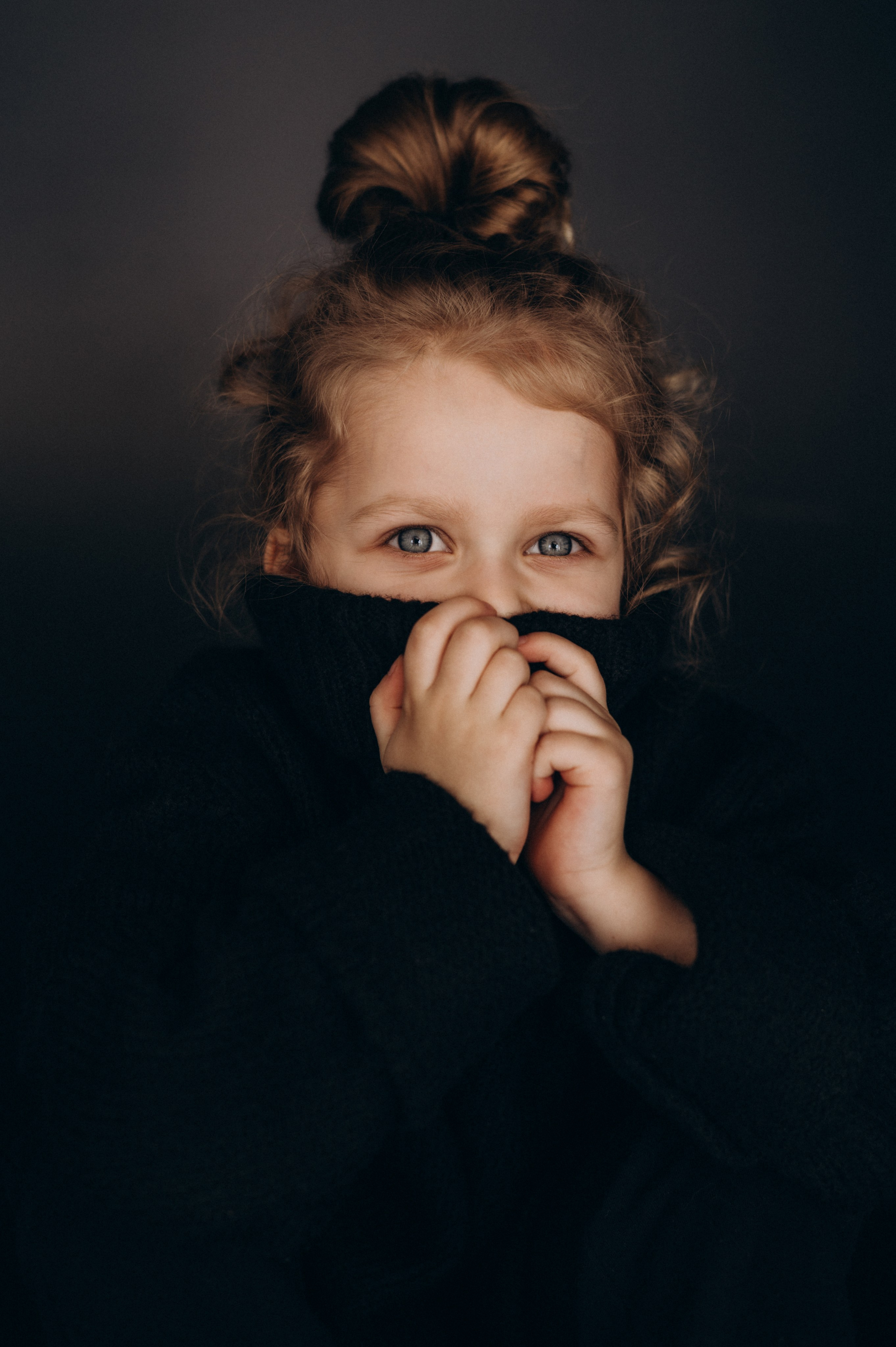 Сімейна фотосесія у студії, зйомка мами і дитини фотосесія Тернопіль Львів. Сімейний, дитячий та індивідуальний фотограф в м. Тернопіль, м. Львів