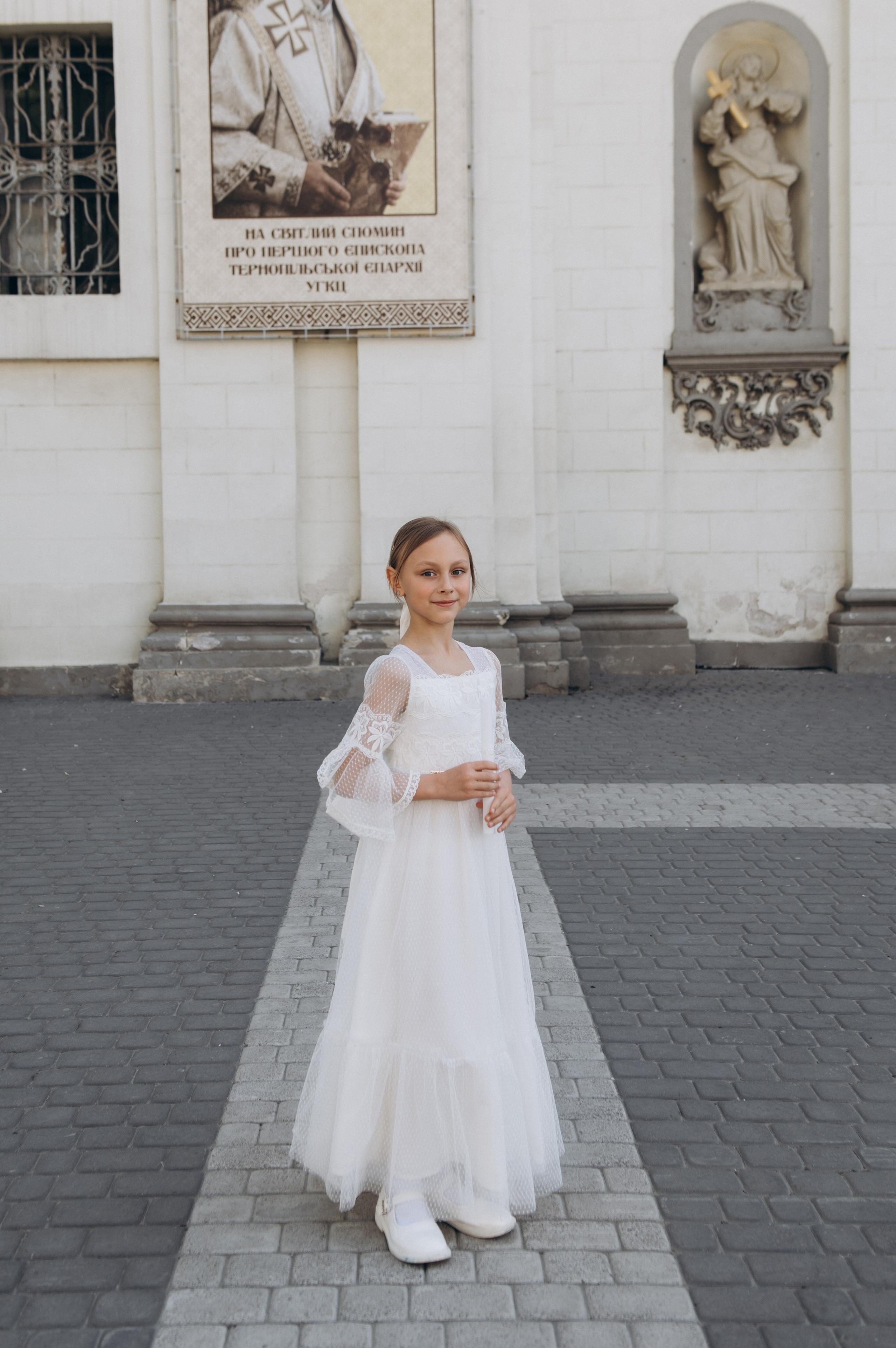 Фотосесія Першого Причастя Тернопіль, фотосесія Причастя Тернопіль, Таїнство Першого Причастя Тернопіль, Катедра Причастя Тернопіль. Сімейний, дитячий та індивідуальний фотограф в м. Тернопіль, м. Львів