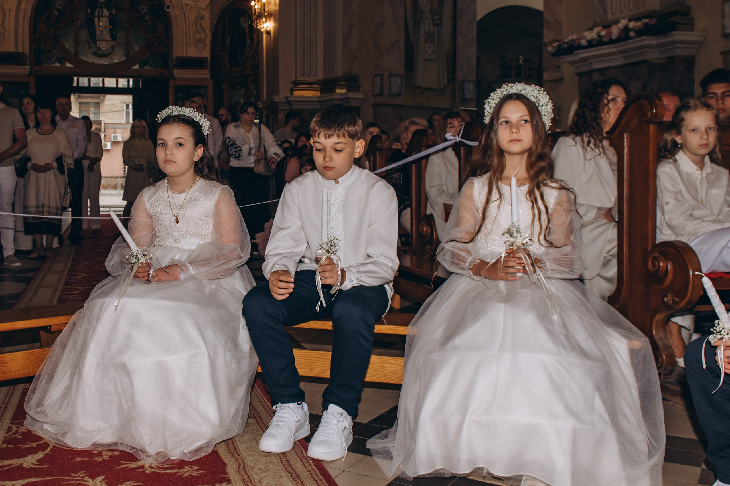 Фотосесія Першого Причастя Тернопіль, фотосесія Причастя Тернопіль, Таїнство Першого Причастя Тернопіль, Катедра Причастя Тернопіль. Сімейний, дитячий та індивідуальний фотограф в м. Тернопіль, м. Львів
