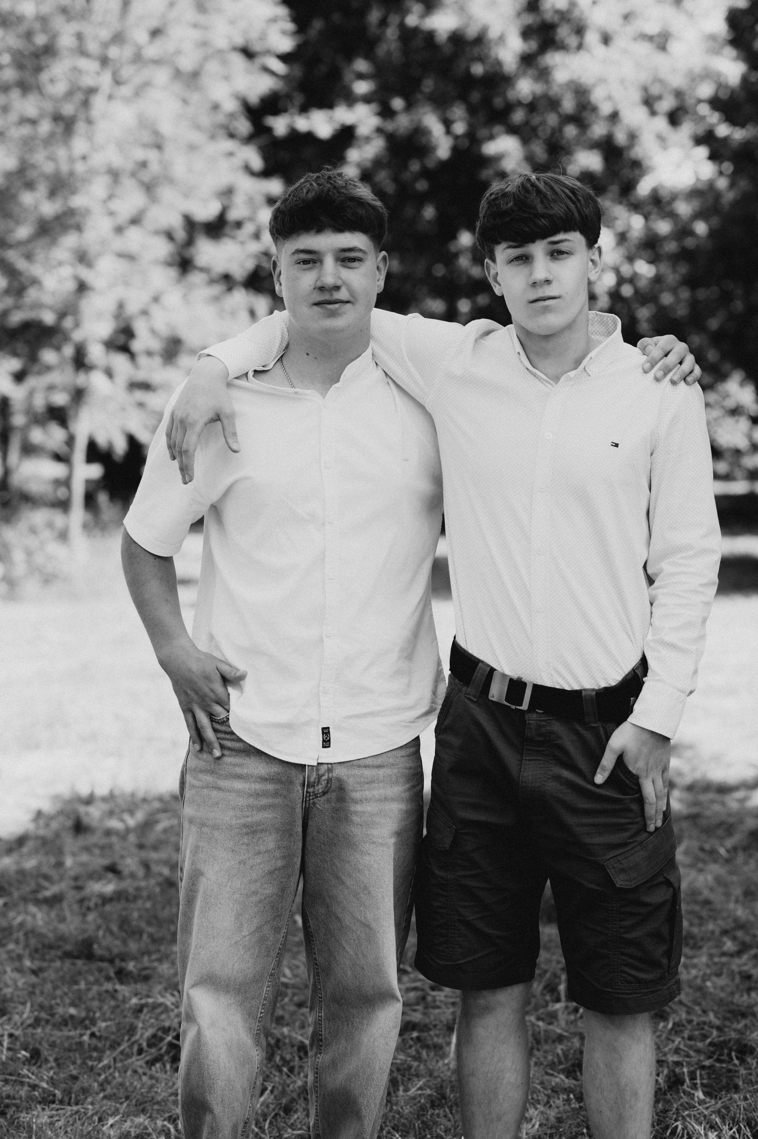 Фотосесія випускників, зйомка випускників Тернопіль Львів, випускні фотоальбоми Тернопіль, шкільні фотоальбоми Тернопіль. Сімейний, дитячий та індивідуальний фотограф в м. Тернопіль, м. Львів