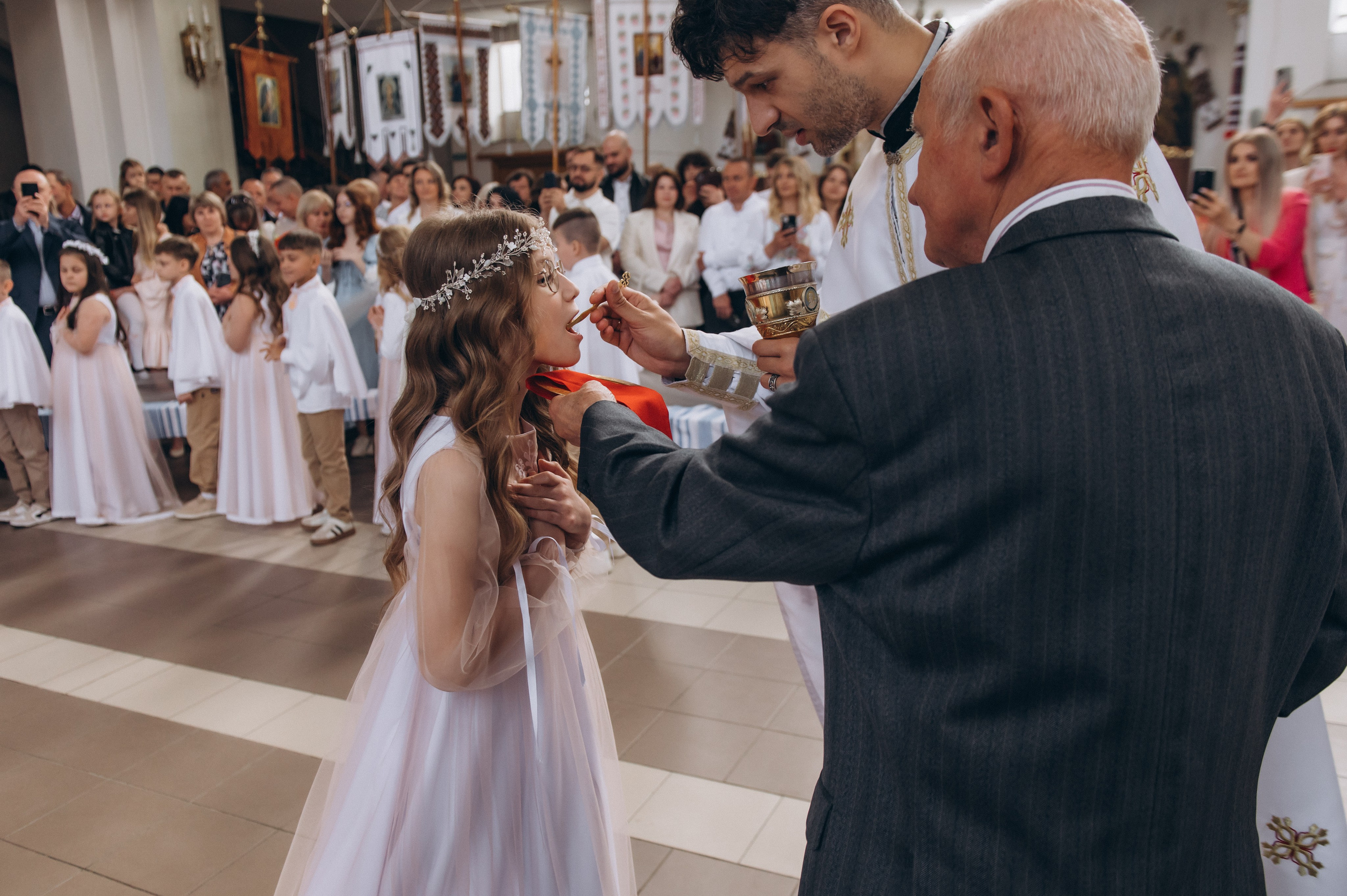 Фотосесія Причастя Тернопіль, зйомка Причастя, фотограф на Причастя Тернопіль, Причастя Львів, Причастя церква Михаїла Тернопіль. Сімейний, дитячий та індивідуальний фотограф в м. Тернопіль, м. Львів