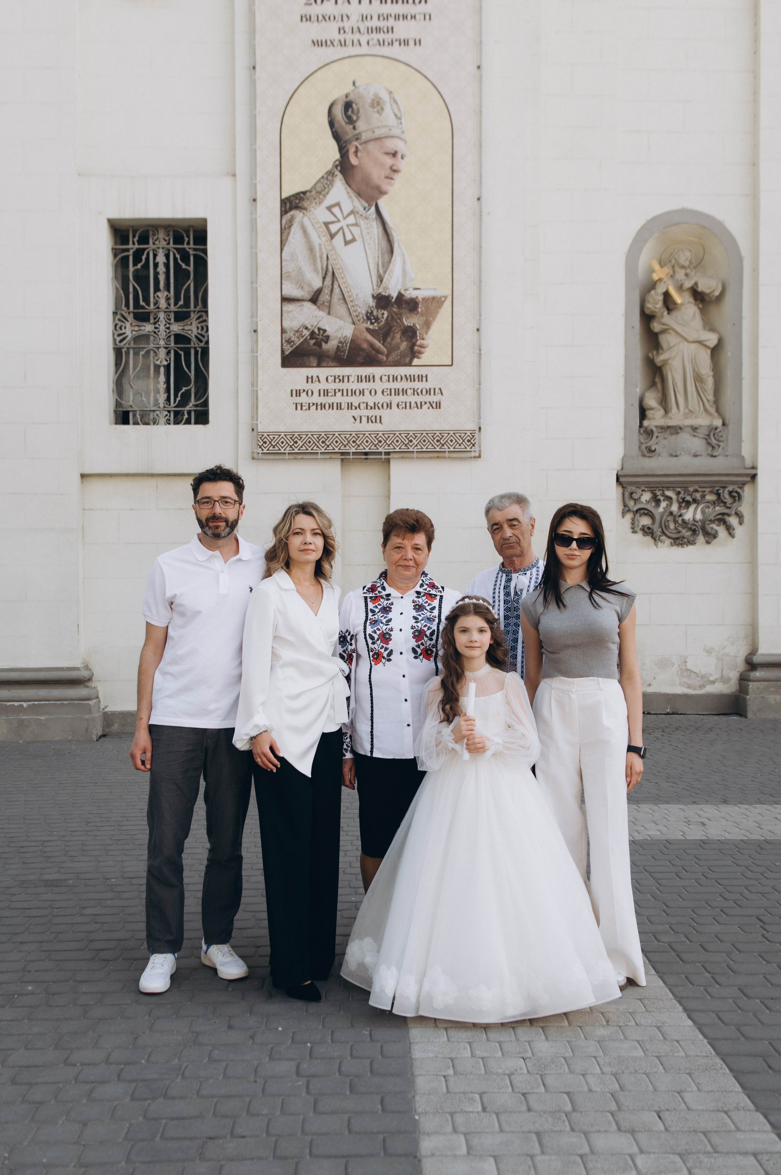 Фотосесія Першого Причастя Тернопіль, фотосесія Причастя Тернопіль, Таїнство Першого Причастя Тернопіль, Катедра Причастя Тернопіль. Сімейний, дитячий та індивідуальний фотограф в м. Тернопіль, м. Львів