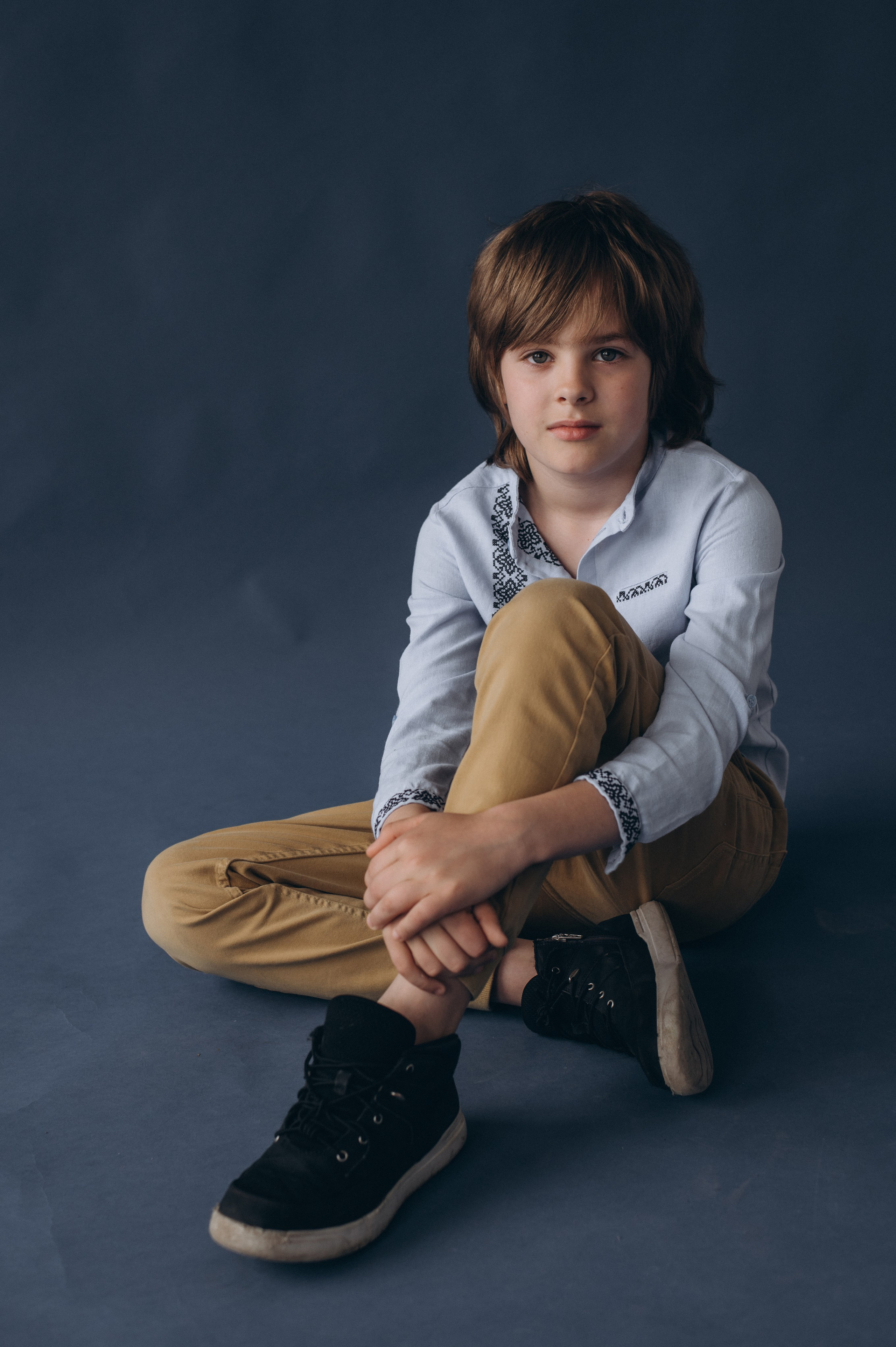 Шкільна фотосесія на віньєтки Тернопіль, фотосесія випускників Тернопіль, зйомка на віньєтки, шкільні фотоальбоми Тернопіль. Сімейний, дитячий та індивідуальний фотограф в м. Тернопіль, м. Львів