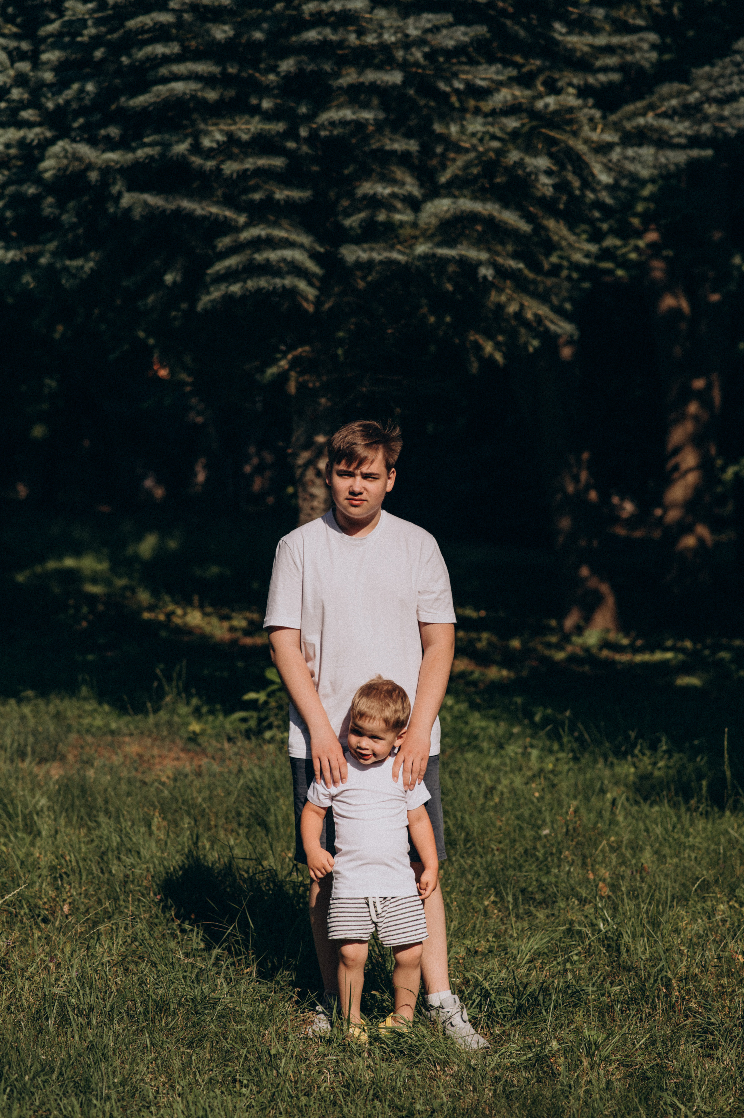 Сімейна літня фотосесія в парку, сімейний фотограф Тернопіль Львів. Сімейний, дитячий та індивідуальний фотограф в м. Тернопіль, м. Львів