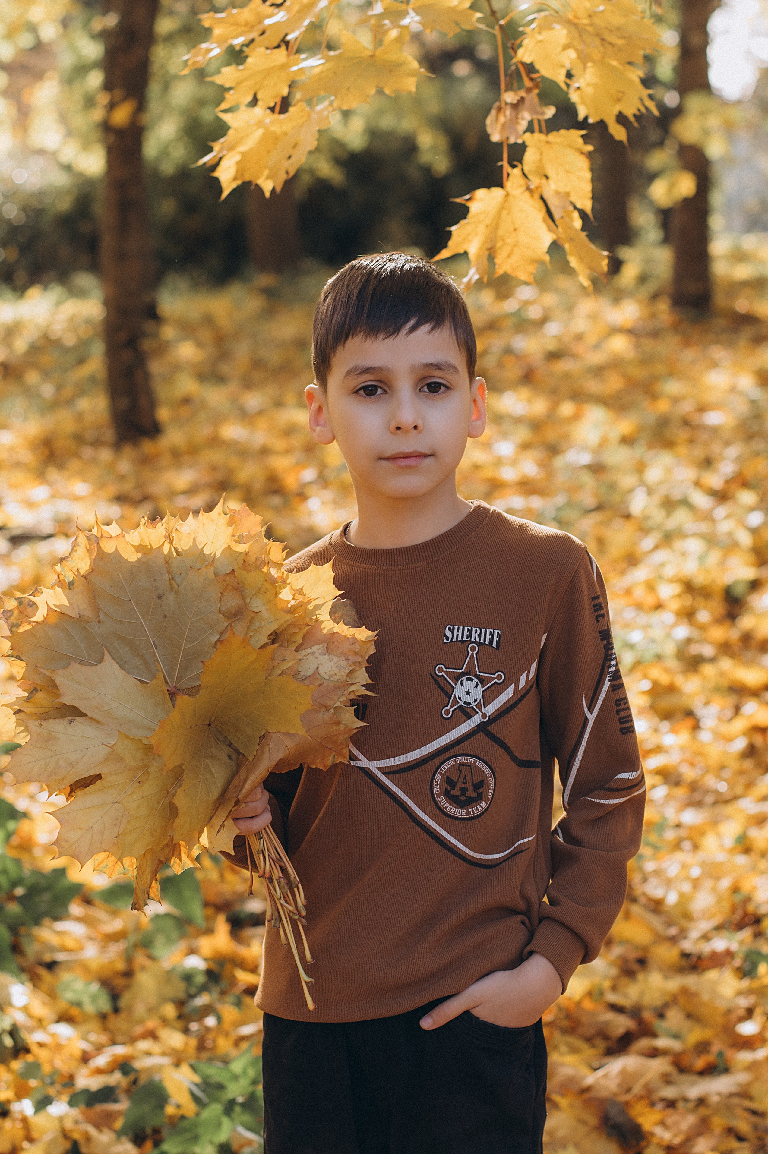 Осіння фотосесія 4 класу на віньєтки, випускні фотоальбоми Тернопіль, фотосесія випускників Тернопіль, шкільний випускний альбом Тернопіль. Сімейний, дитячий та індивідуальний фотограф в м. Тернопіль, м. Львів