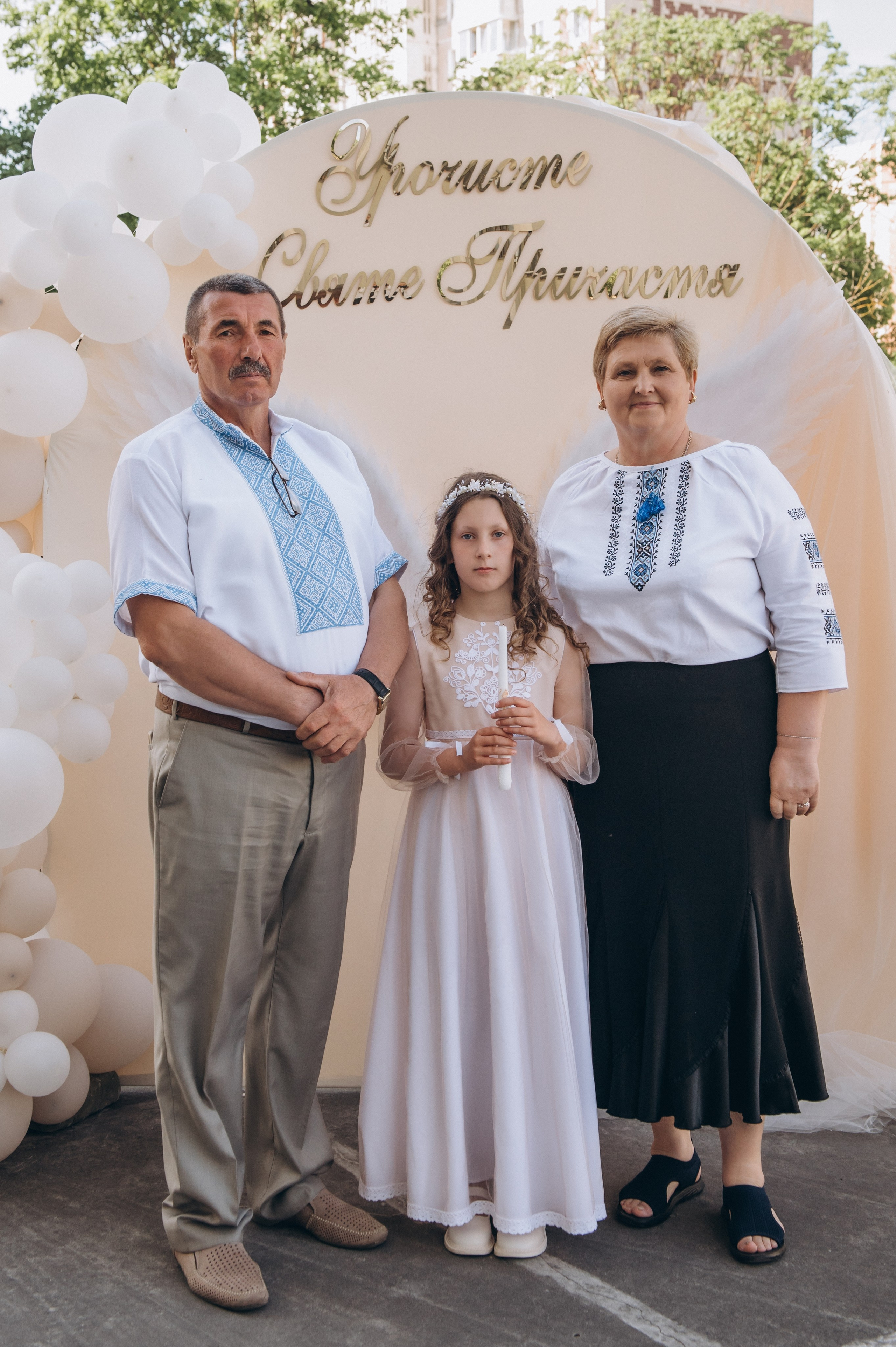 Фотосесія Причастя Тернопіль церква Св Михаїла, фотограф на Причастя Тернопіль, фотосесія Літургії Причастя Тернопіль. Сімейний, дитячий та індивідуальний фотограф в м. Тернопіль, м. Львів