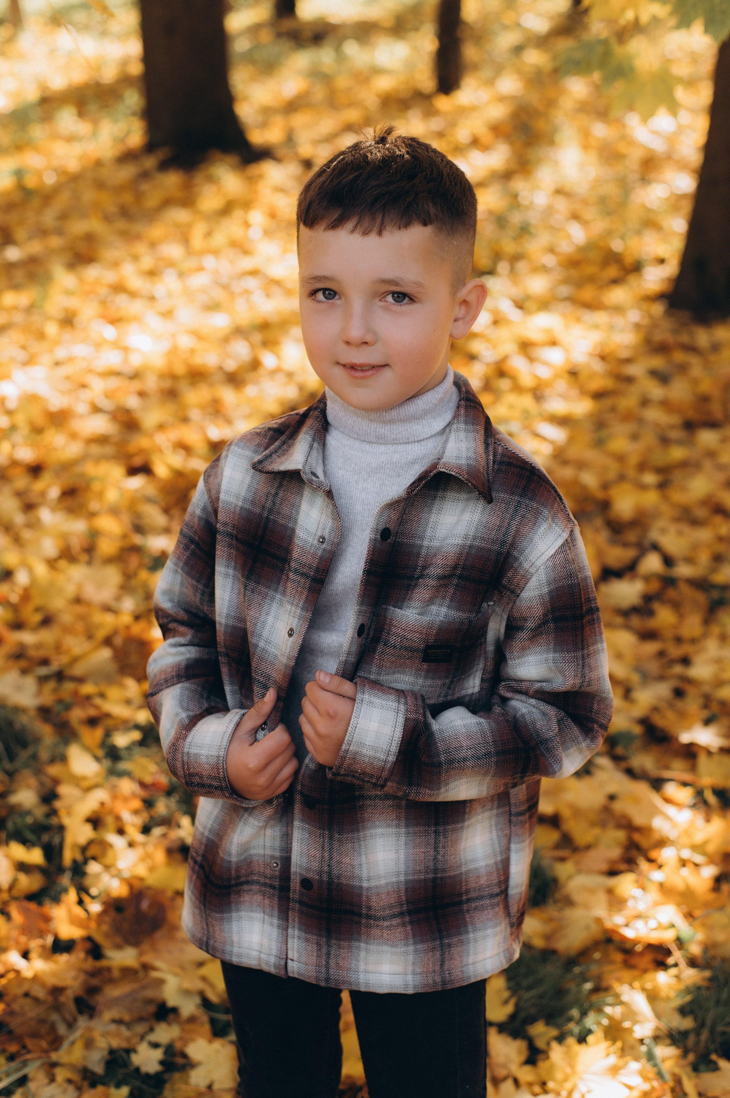 Осіння фотосесія 4 класу на віньєтки, випускні фотоальбоми Тернопіль, фотосесія випускників Тернопіль, шкільний випускний альбом Тернопіль. Сімейний, дитячий та індивідуальний фотограф в м. Тернопіль, м. Львів