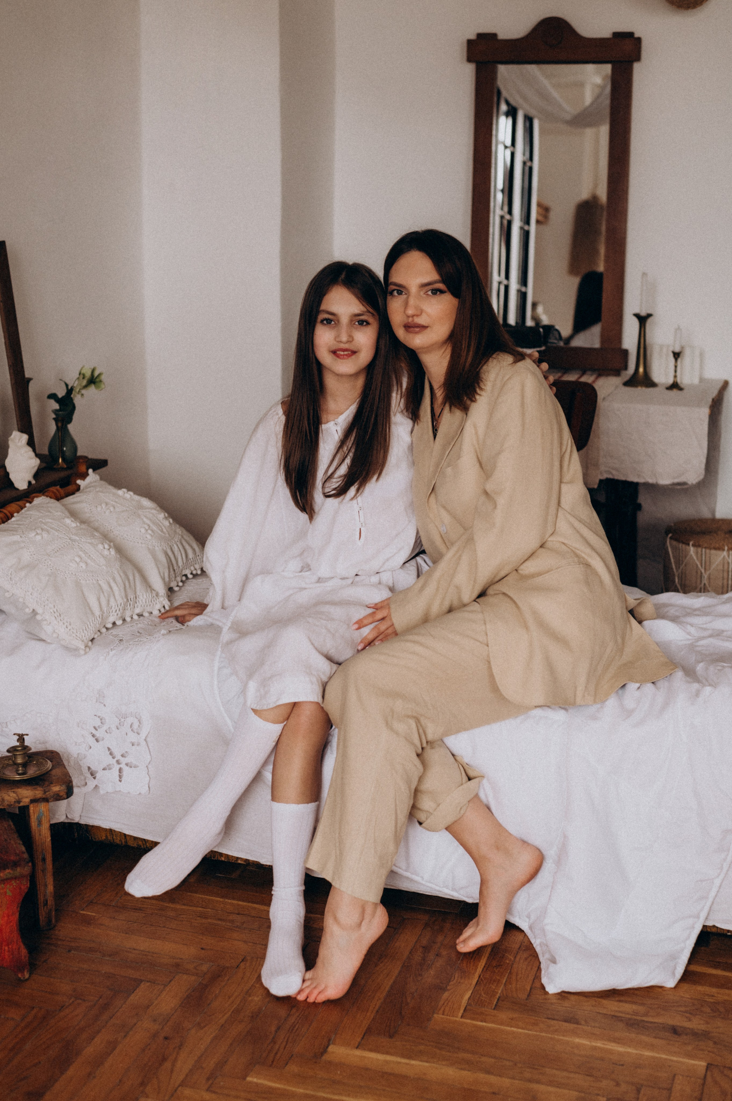 Сімейна фотосесія мами і донечок, зйомка Тернопіль Львів етностиль. Сімейний, дитячий та індивідуальний фотограф в м. Тернопіль, м. Львів