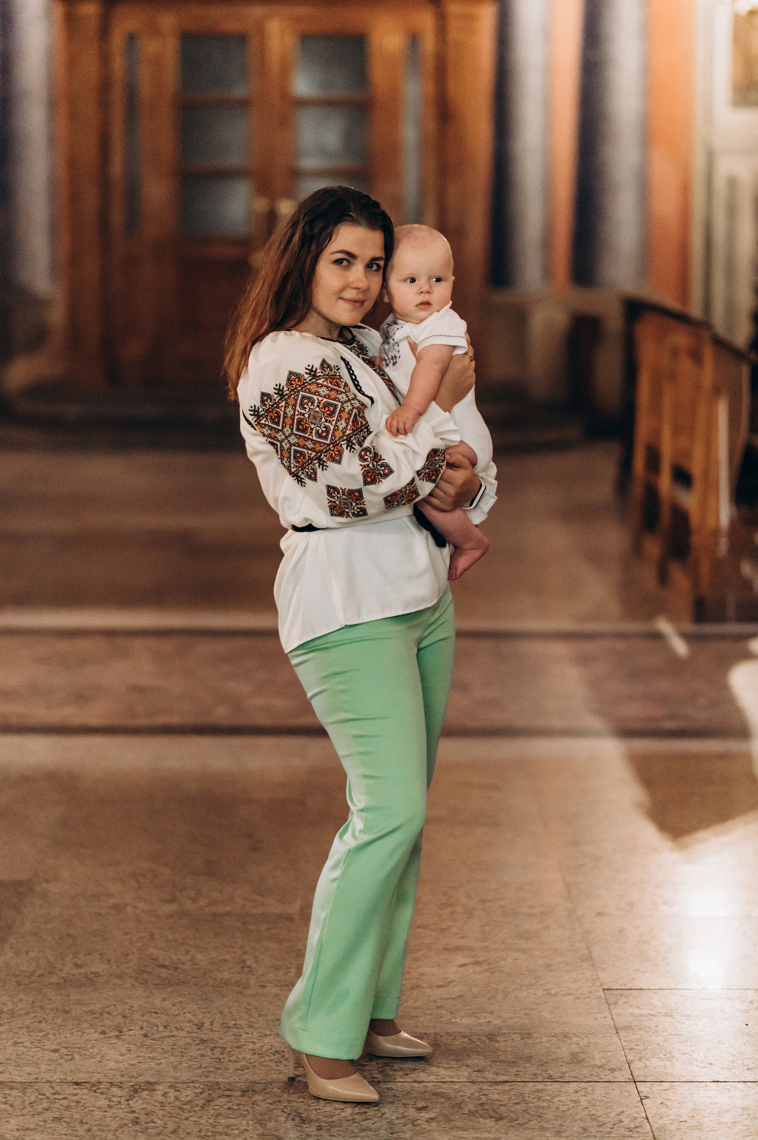 Хрещення Марка, Бернардинський монастир, Львів. Сімейний, дитячий та індивідуальний фотограф в м. Тернопіль, м. Львів