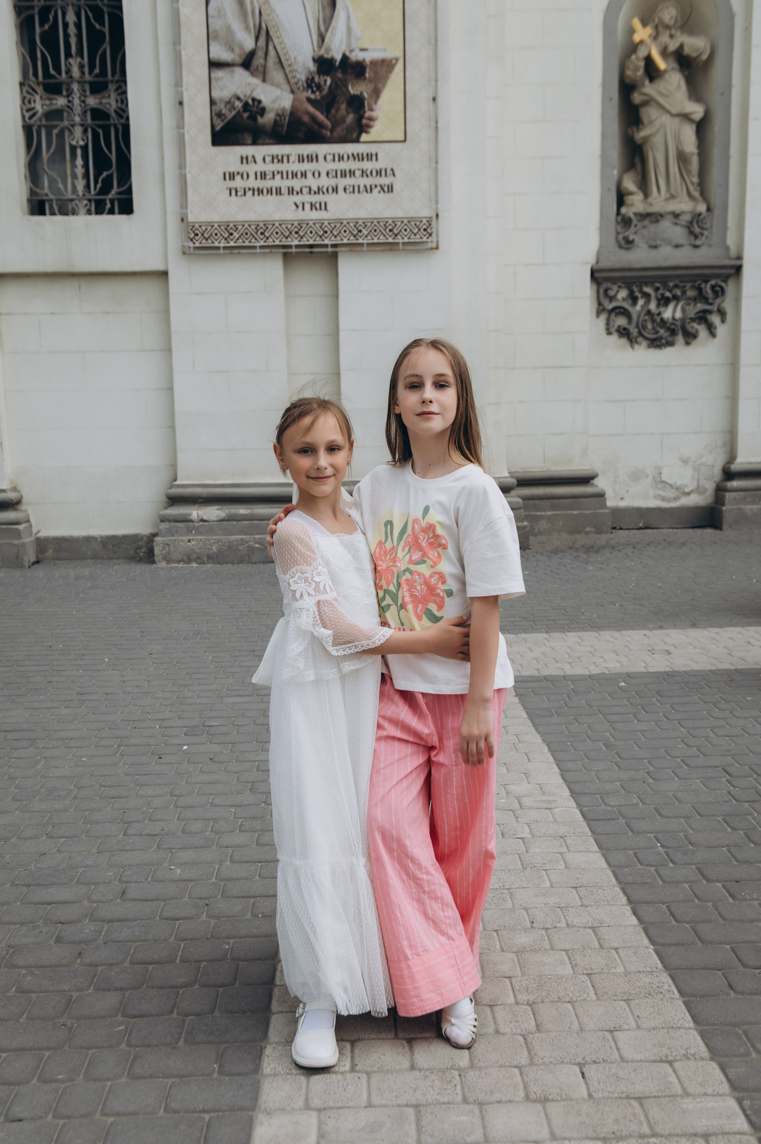 Фотосесія Першого Причастя Тернопіль, фотосесія Причастя Тернопіль, Таїнство Першого Причастя Тернопіль, Катедра Причастя Тернопіль. Сімейний, дитячий та індивідуальний фотограф в м. Тернопіль, м. Львів