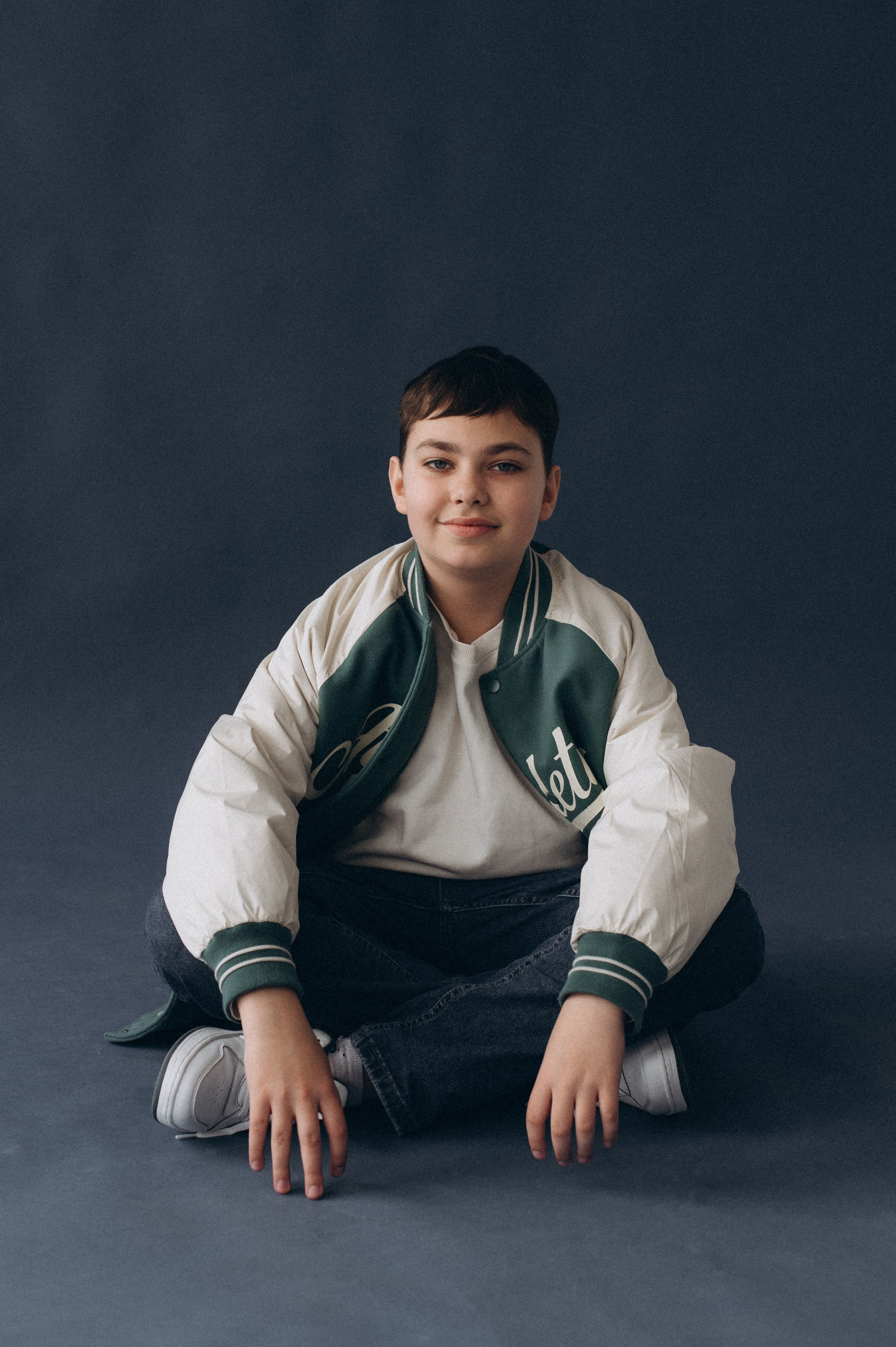 Шкільна фотосесія на віньєтки Тернопіль, шкільні альбоми, фотосесія випускників Тернопіль, випускний альбом, фотограф випускний Тернопіль. Сімейний, дитячий та індивідуальний фотограф в м. Тернопіль, м. Львів