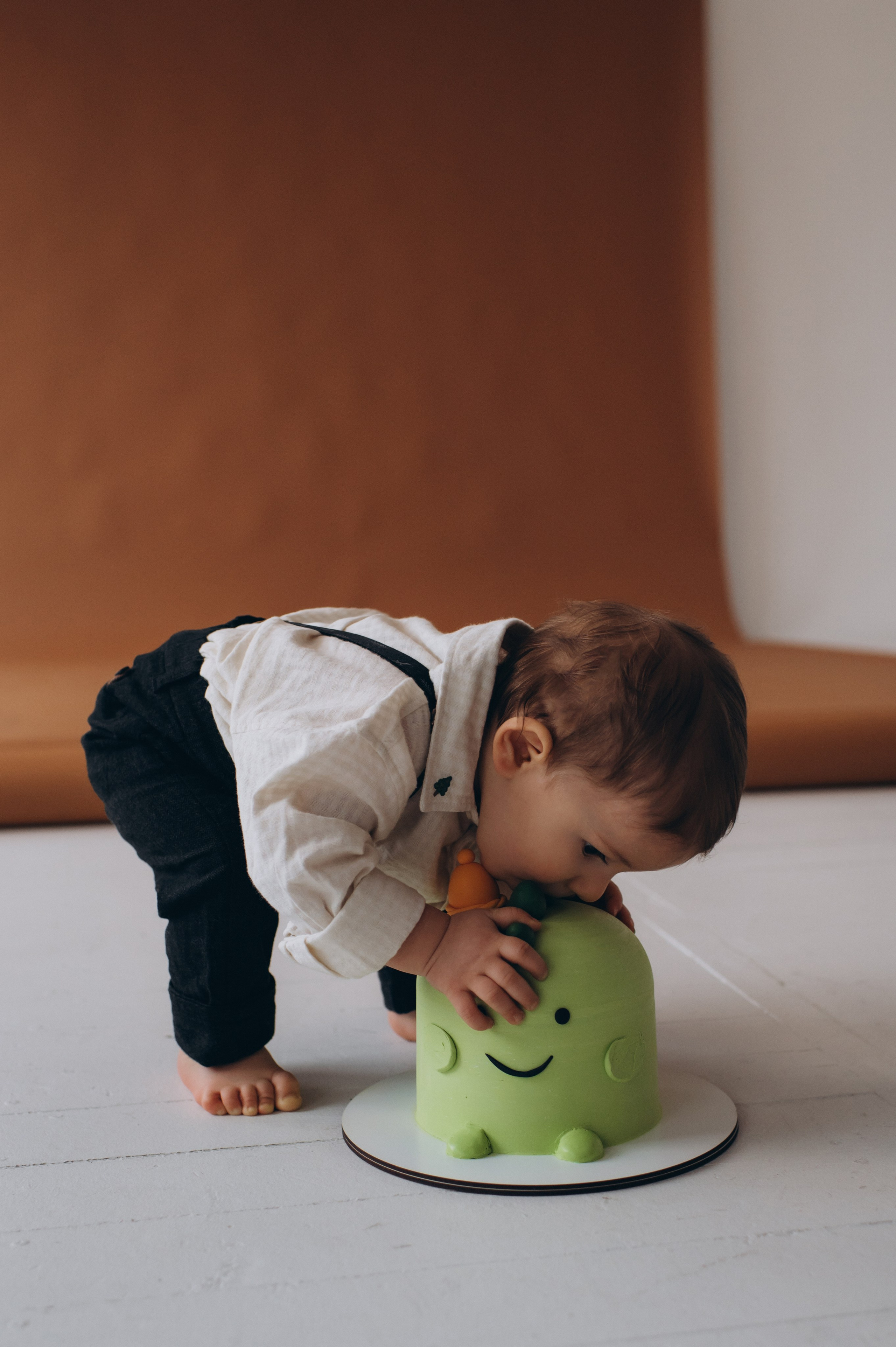 Перший тортик малюка, зйомка першого тортика Тернопіль, новорічна фотосесія, зйомка дня народження, сімейний фотограф Тернопіль, cakesmash. Сімейний, дитячий та індивідуальний фотограф в м. Тернопіль, м. Львів