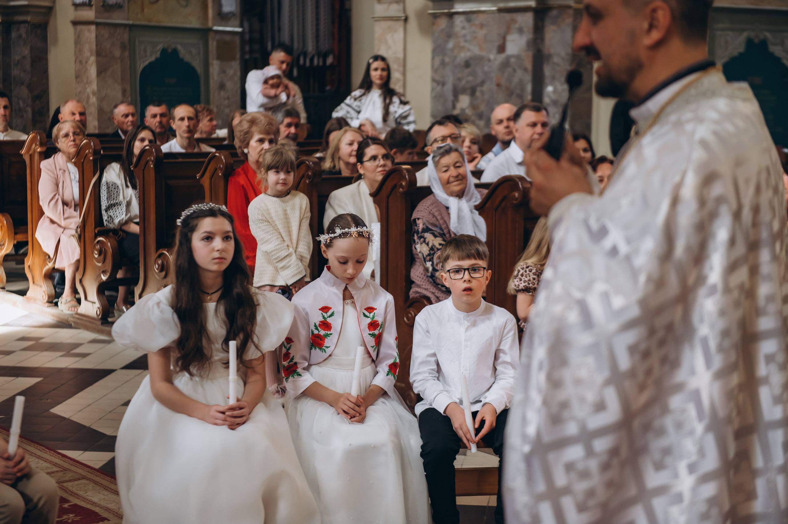 Фотосесія Першого Причастя Тернопіль, фотосесія Причастя Тернопіль, Таїнство Першого Причастя Тернопіль, Катедра Причастя Тернопіль. Сімейний, дитячий та індивідуальний фотограф в м. Тернопіль, м. Львів