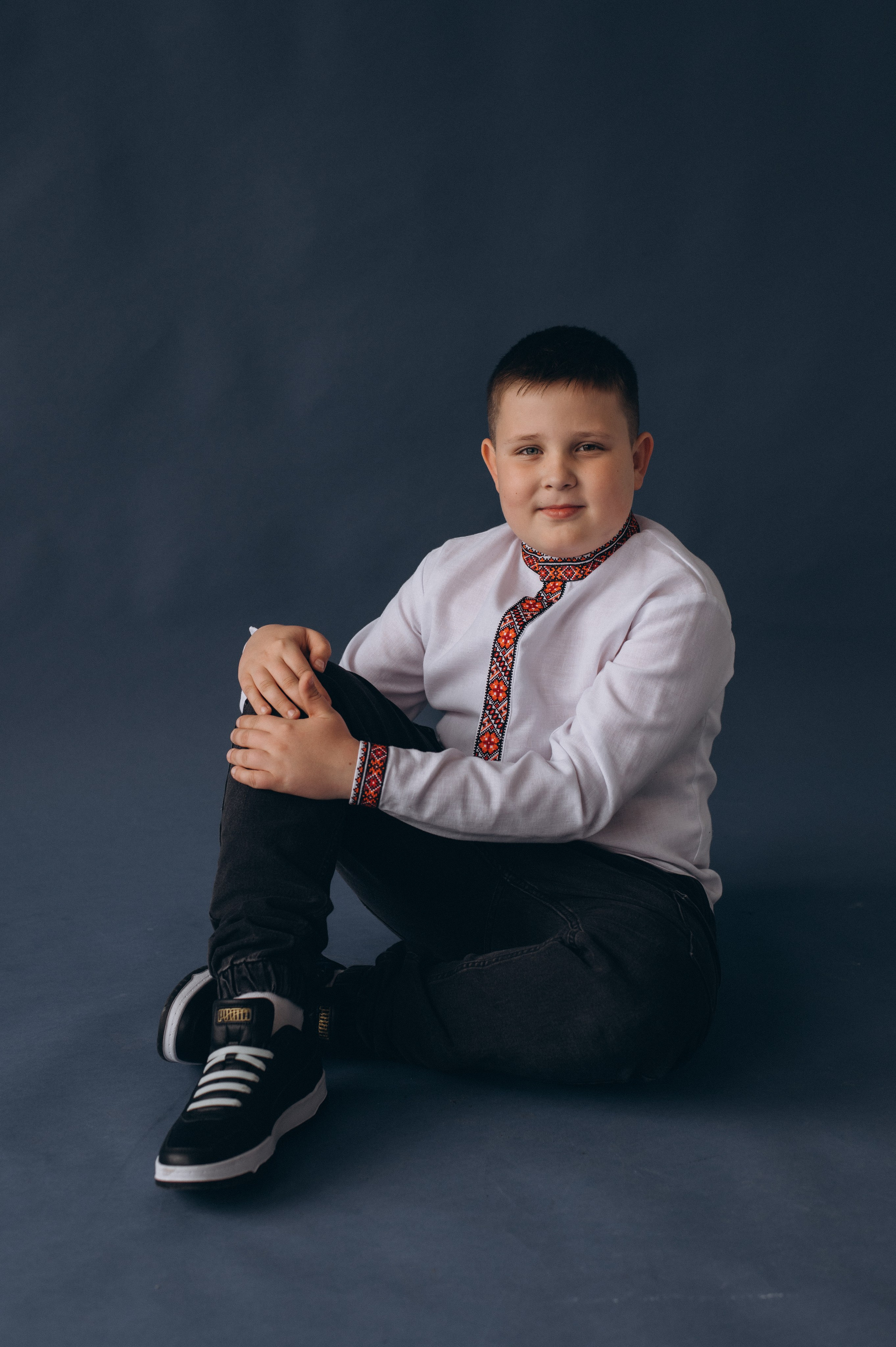 Шкільна фотосесія на віньєтки Тернопіль, фотосесія випускників Тернопіль, зйомка на віньєтки, шкільні фотоальбоми Тернопіль. Сімейний, дитячий та індивідуальний фотограф в м. Тернопіль, м. Львів