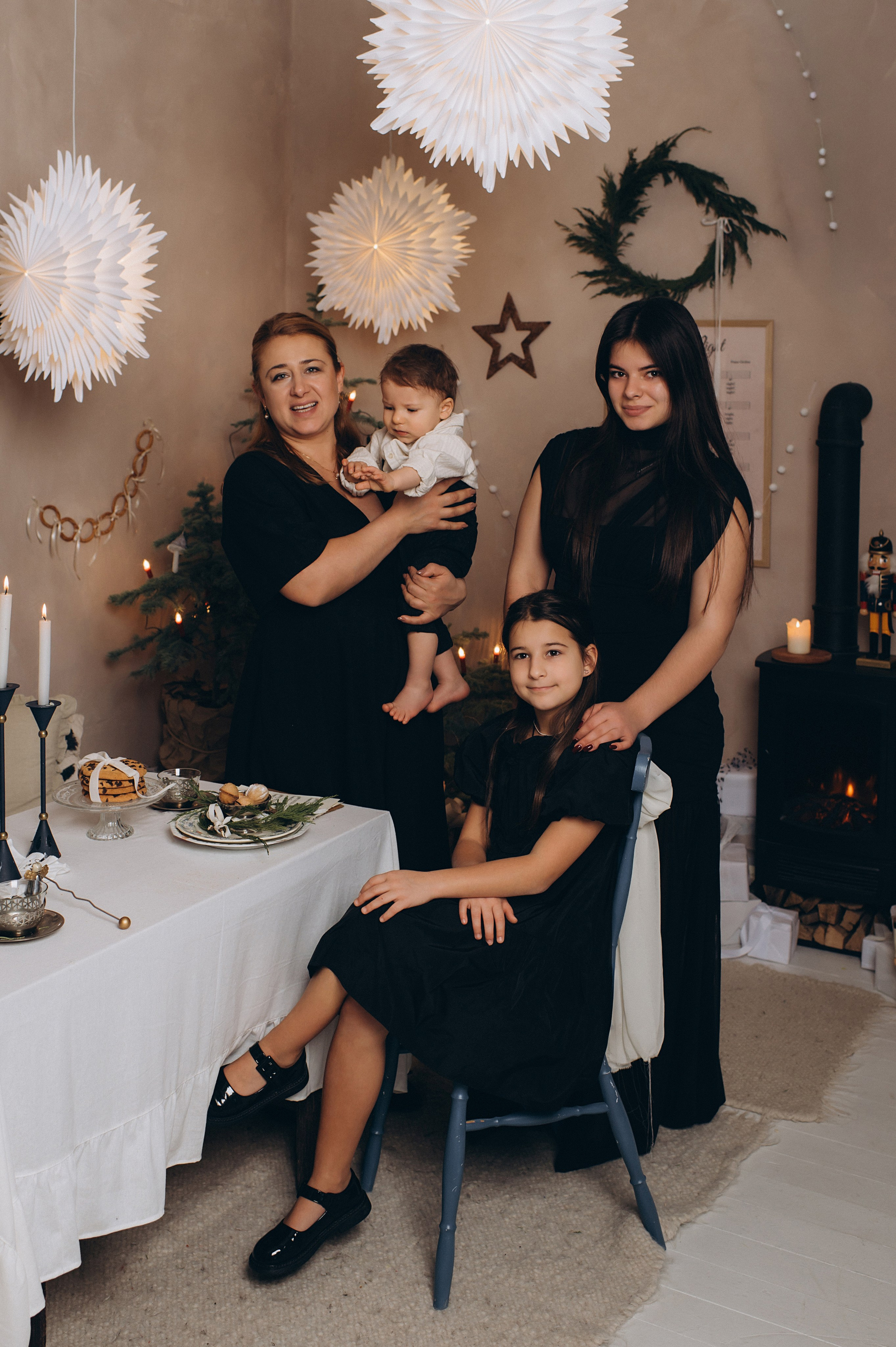 Перший тортик малюка, зйомка першого тортика Тернопіль, новорічна фотосесія, зйомка дня народження, сімейний фотограф Тернопіль, cakesmash. Сімейний, дитячий та індивідуальний фотограф в м. Тернопіль, м. Львів