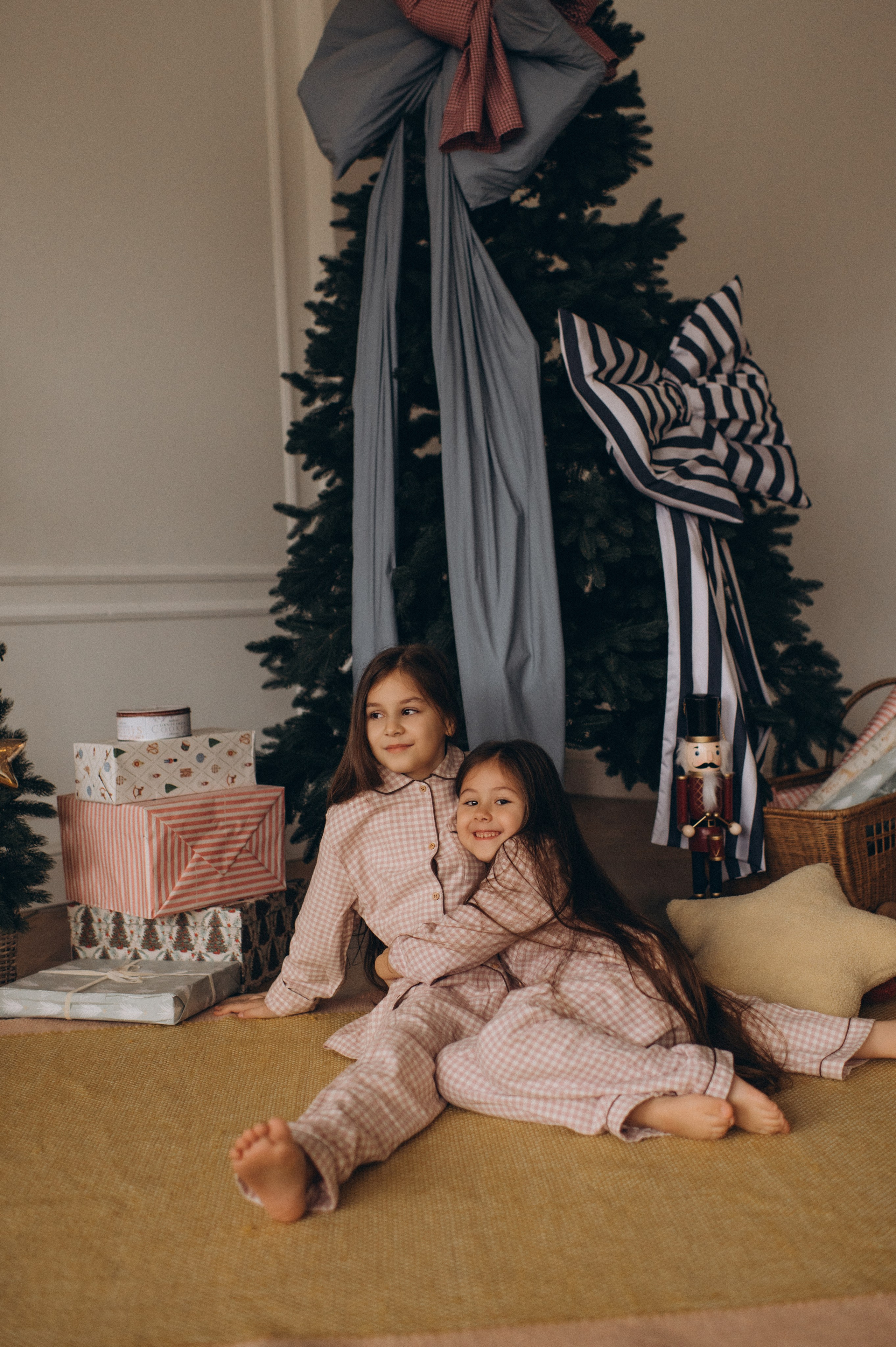 Фотосесія сестричок Тернопіль, зйомка сестрички, сімейний фотограф Тернопіль, портретний фотограф Тернопіль, фотосесія дітей. Сімейний, дитячий та індивідуальний фотограф в м. Тернопіль, м. Львів