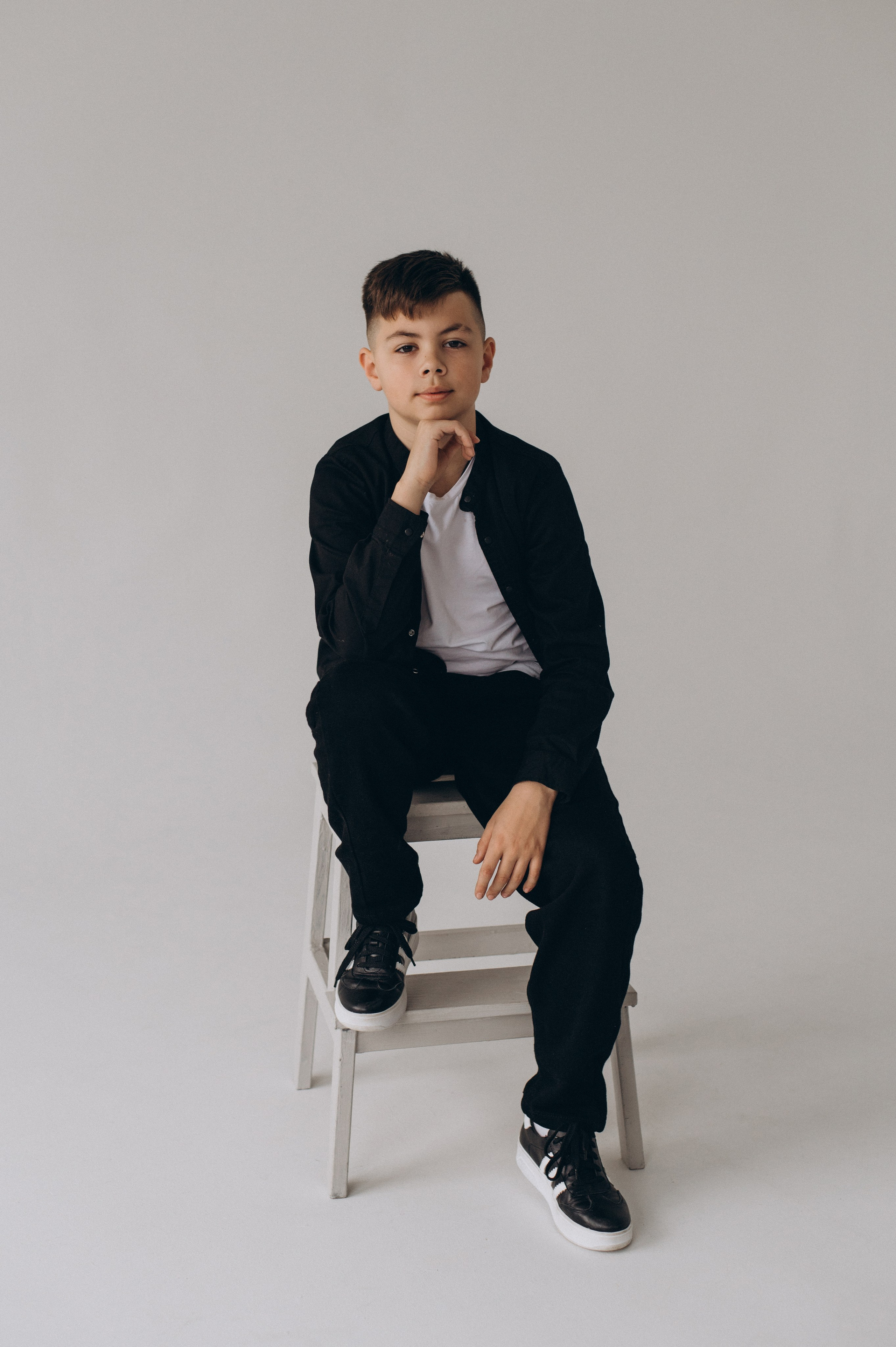 Шкільна фотосесія на віньєтки Тернопіль, шкільні альбоми, фотосесія випускників Тернопіль, випускний альбом, фотограф випускний Тернопіль. Сімейний, дитячий та індивідуальний фотограф в м. Тернопіль, м. Львів