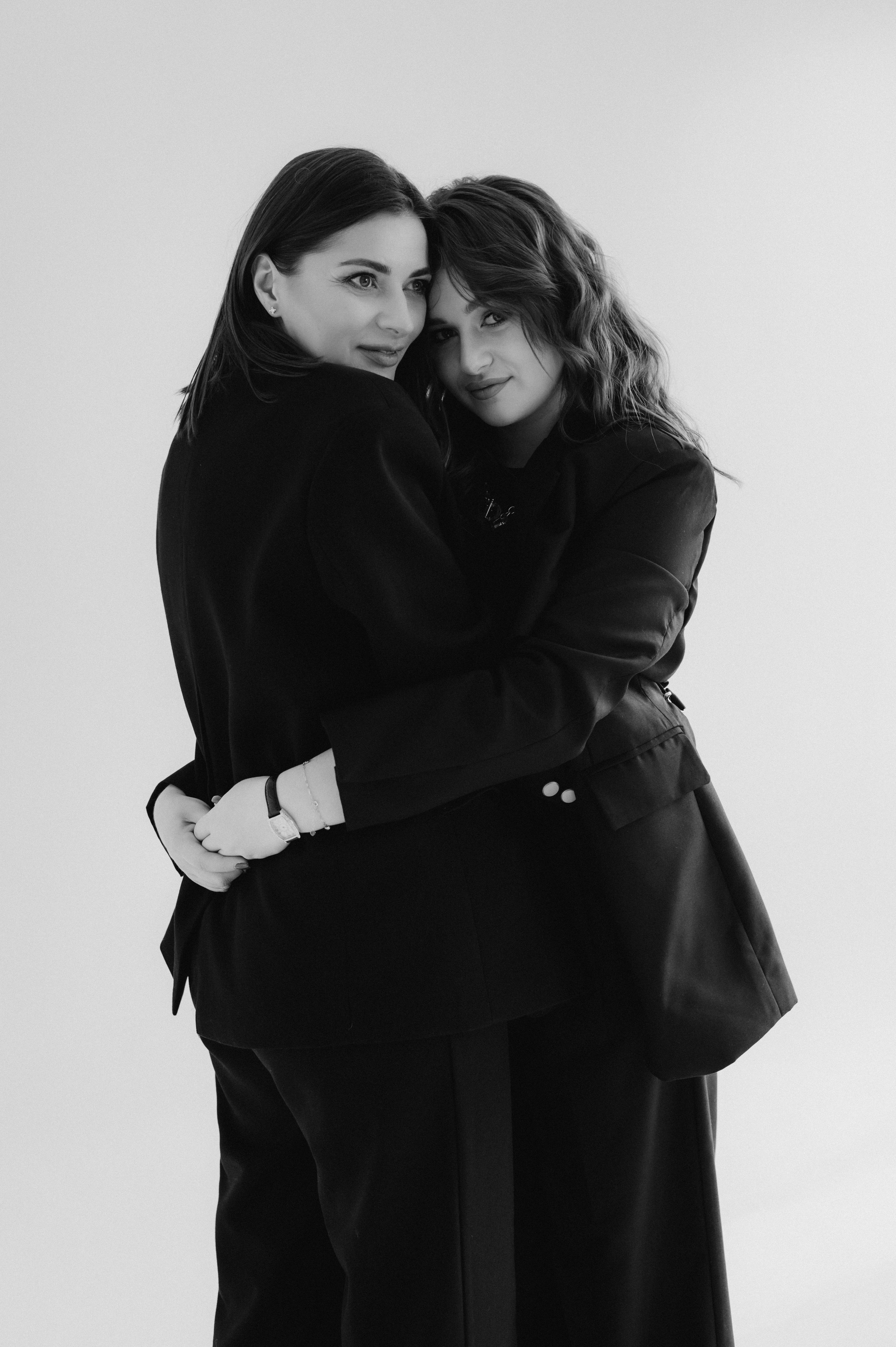 Сімейна фотосесія мами і донечок, сімейний фотограф Тернопіль, портретний фотограф Тернопіль, портретна фотосесія Львів. Сімейний, дитячий та індивідуальний фотограф в м. Тернопіль, м. Львів