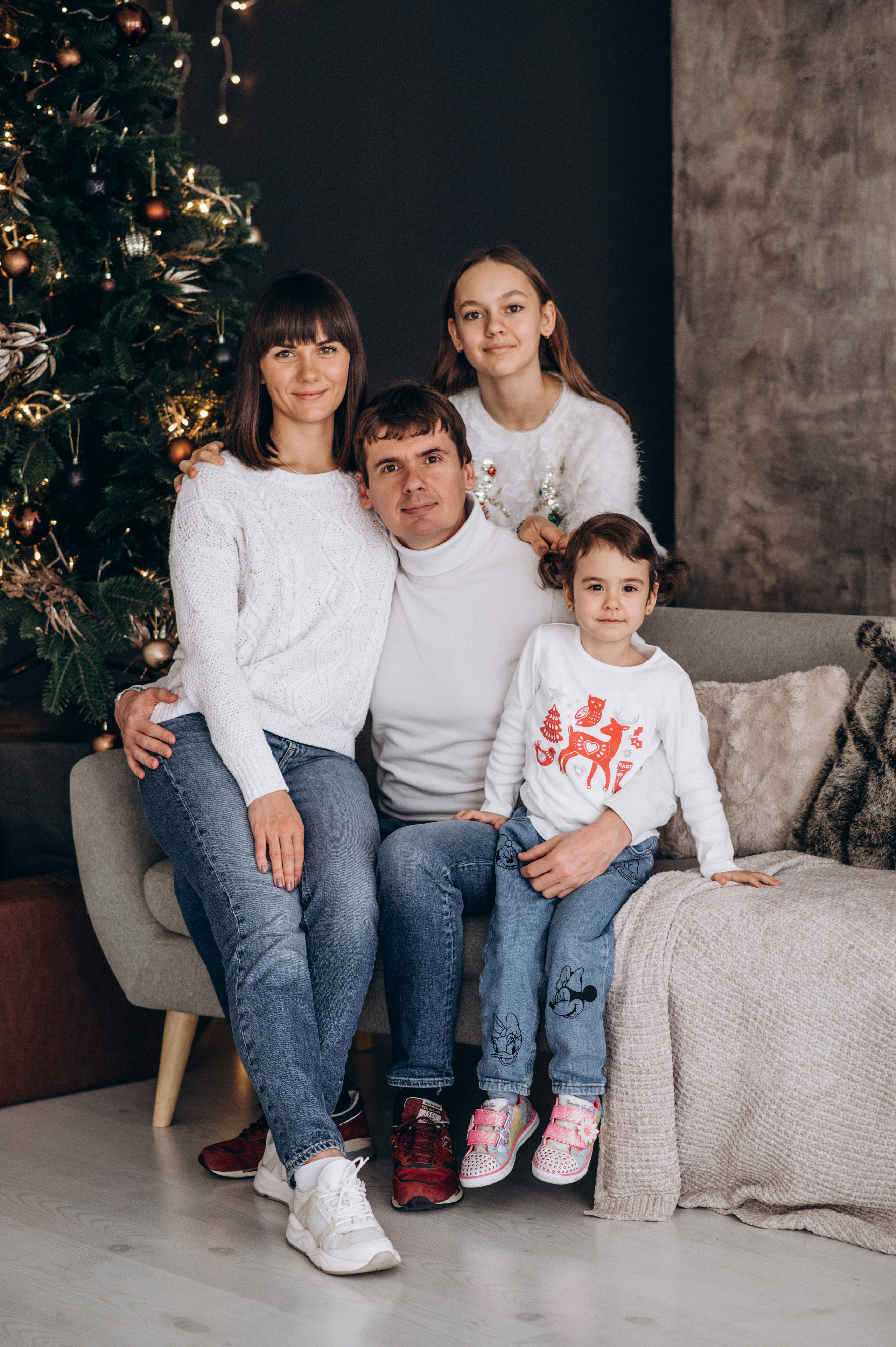 Новорічна сімейна фотосесія Сімейна фотосесія Тернопіль, сімейний фотограф Тернопіль, сімейний фотограф Львів, сімейна зйомка Тернопіль. Сімейний, дитячий та індивідуальний фотограф в м. Тернопіль, м. Львів