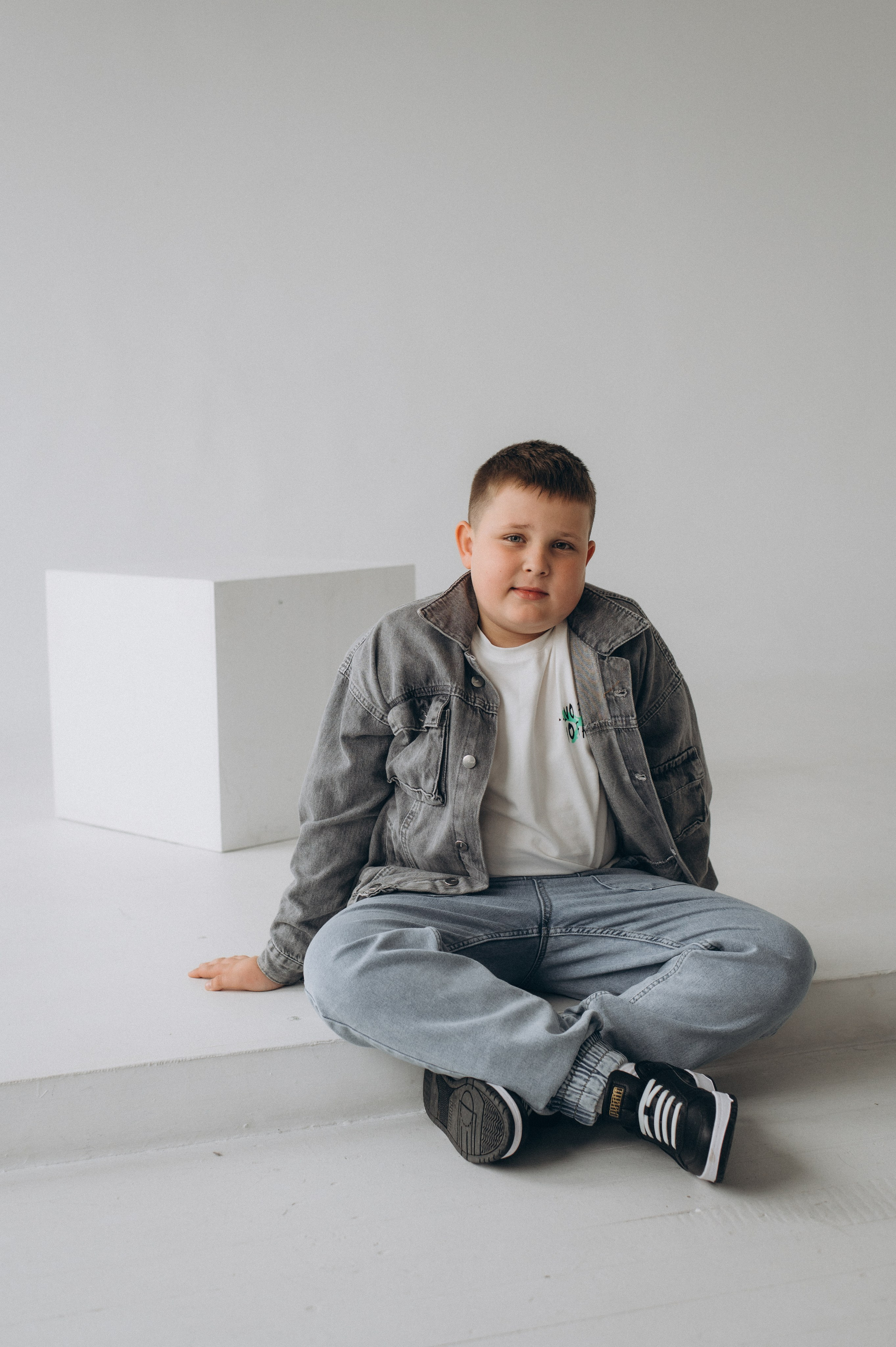 Шкільна фотосесія на віньєтки Тернопіль, фотосесія випускників Тернопіль, зйомка на віньєтки, шкільні фотоальбоми Тернопіль. Сімейний, дитячий та індивідуальний фотограф в м. Тернопіль, м. Львів