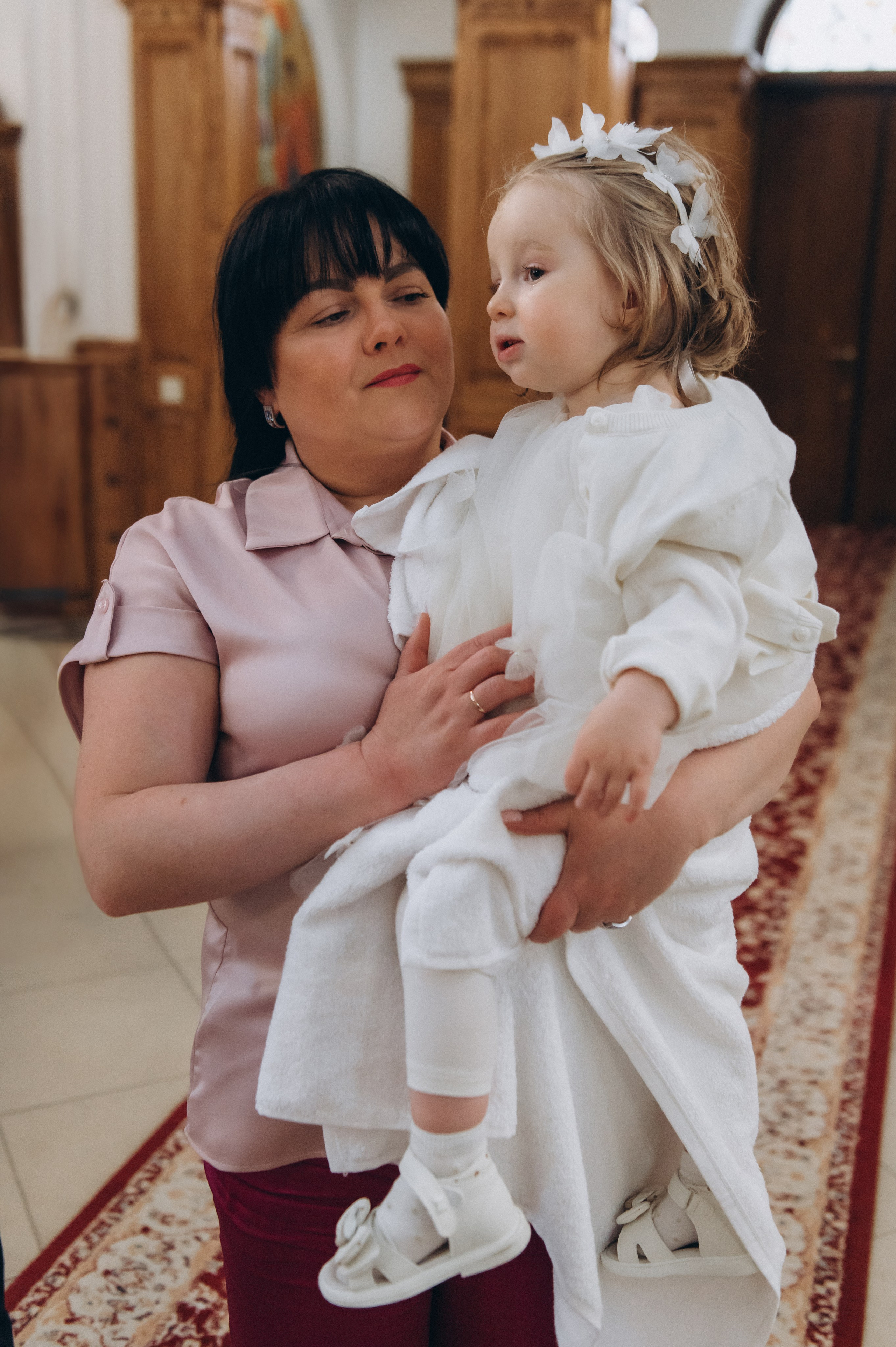 Фотосесія Хрещення Тернопіль, зйомка Хрестин Тернопіль, фотограф на хрестини Тернопіль, хрещення Львів. Сімейний, дитячий та індивідуальний фотограф в м. Тернопіль, м. Львів