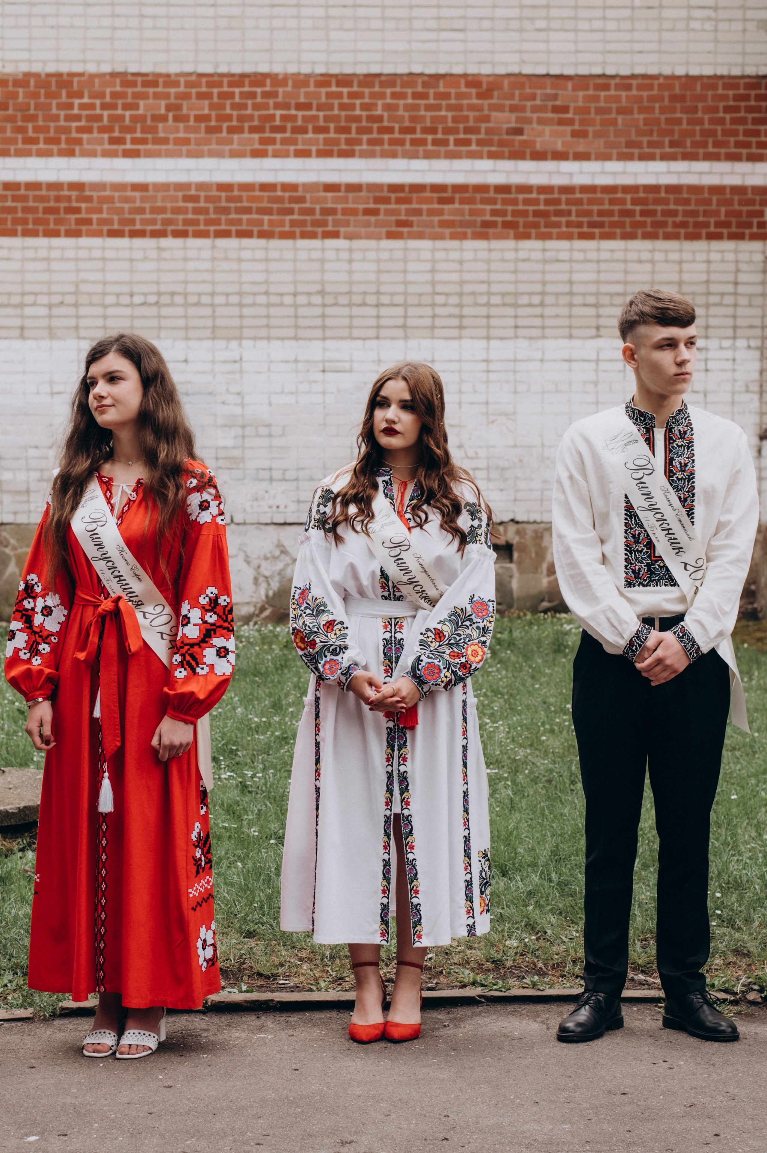 Фотосесія останнього дзвоника, фотосесія випускників Тернопіль, випускний 2024. Сімейний, дитячий та індивідуальний фотограф в м. Тернопіль, м. Львів