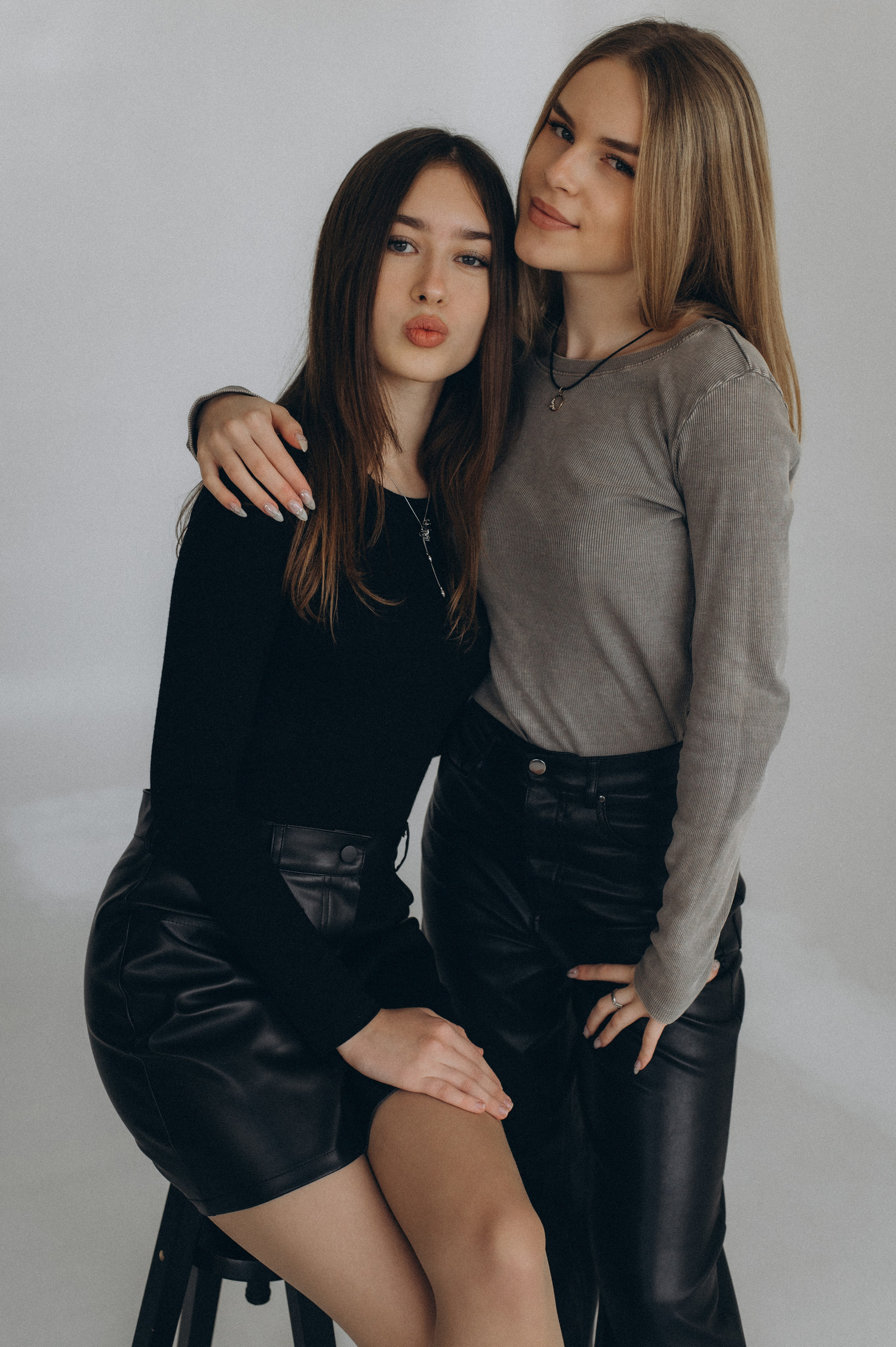 Фотосесія випускників, фотосесія на віньєтки Тернопіль, випускники Тернопіль, випуск 2025. Сімейний, дитячий та індивідуальний фотограф в м. Тернопіль, м. Львів