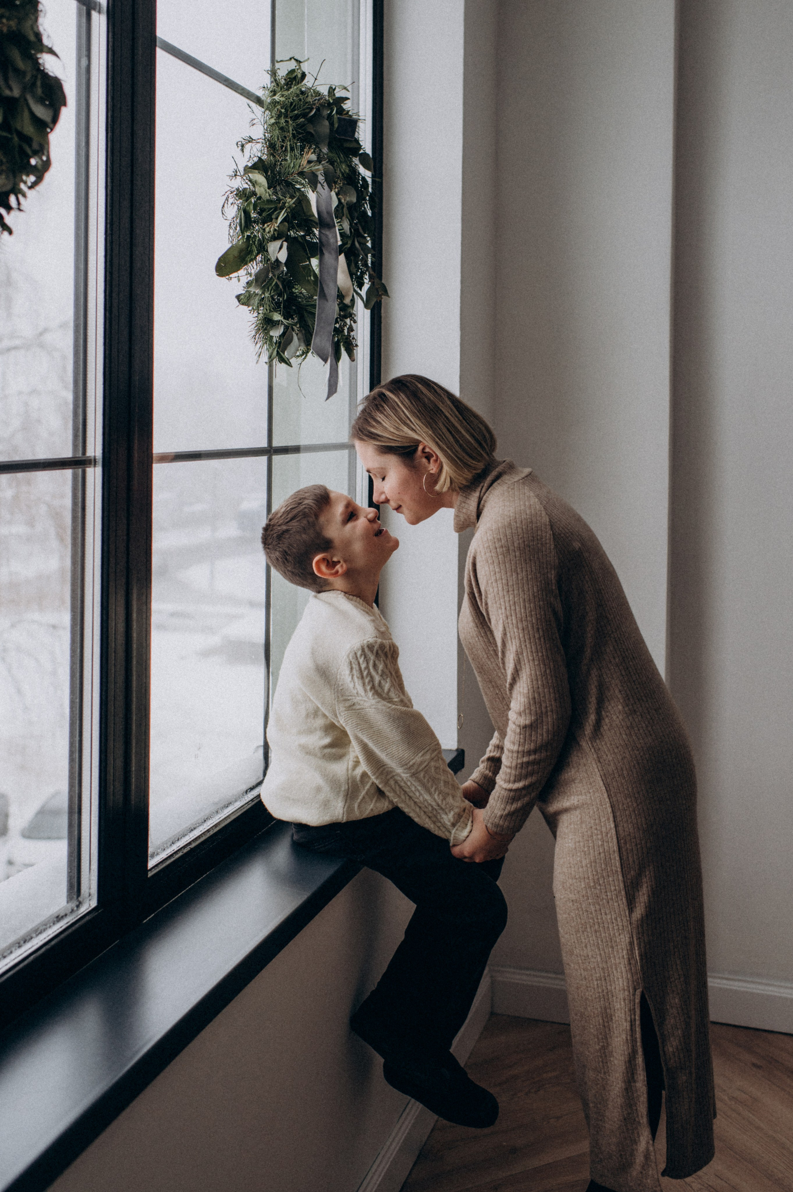 Новорічна сімейна фотосесія у студії, сімейна фотосесія Тернопіль Львів. Сімейний, дитячий та індивідуальний фотограф в м. Тернопіль, м. Львів