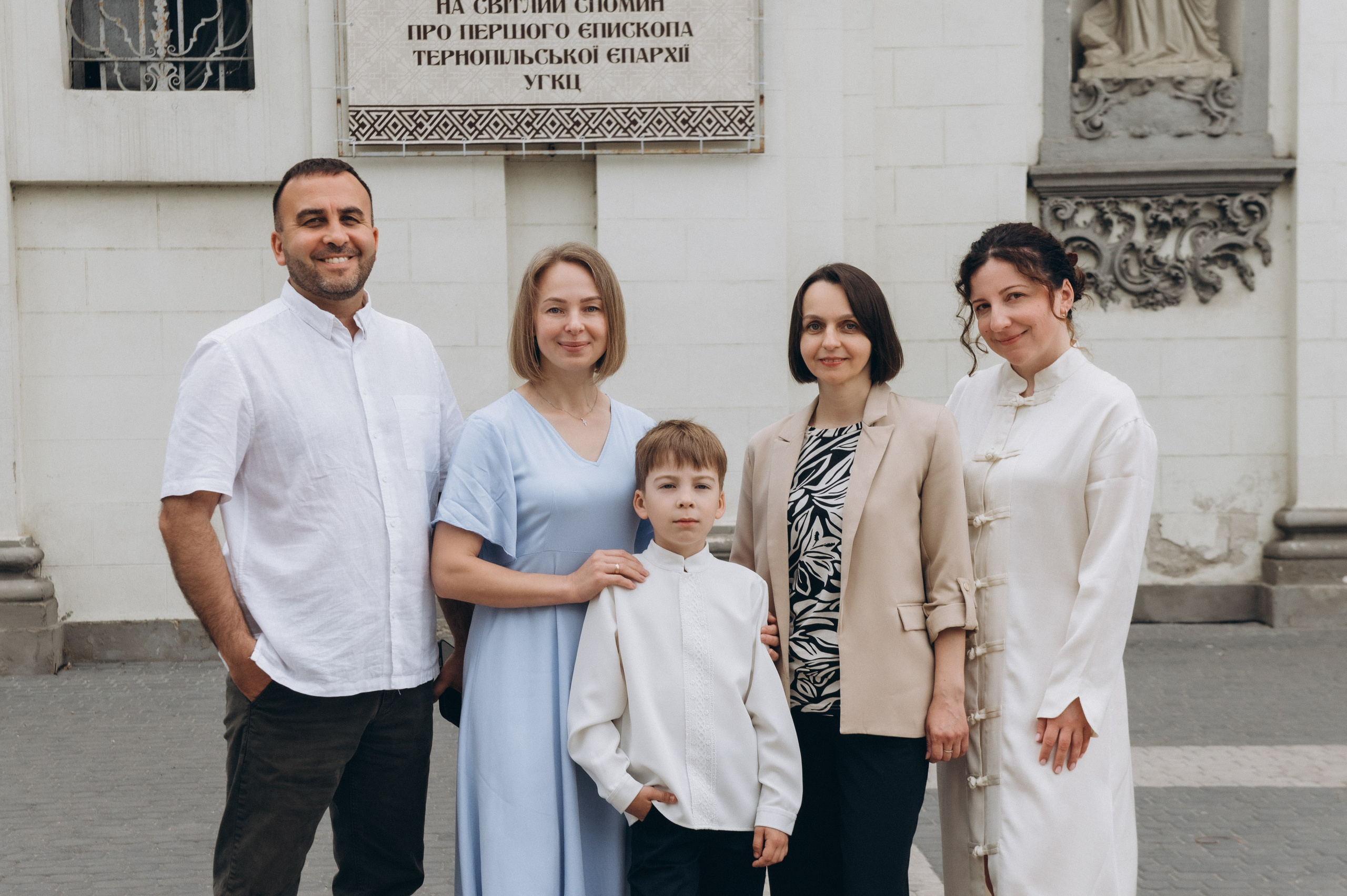 Фотосесія Першого Причастя Тернопіль, фотосесія Причастя Тернопіль, Таїнство Першого Причастя Тернопіль, Катедра Причастя Тернопіль. Сімейний, дитячий та індивідуальний фотограф в м. Тернопіль, м. Львів
