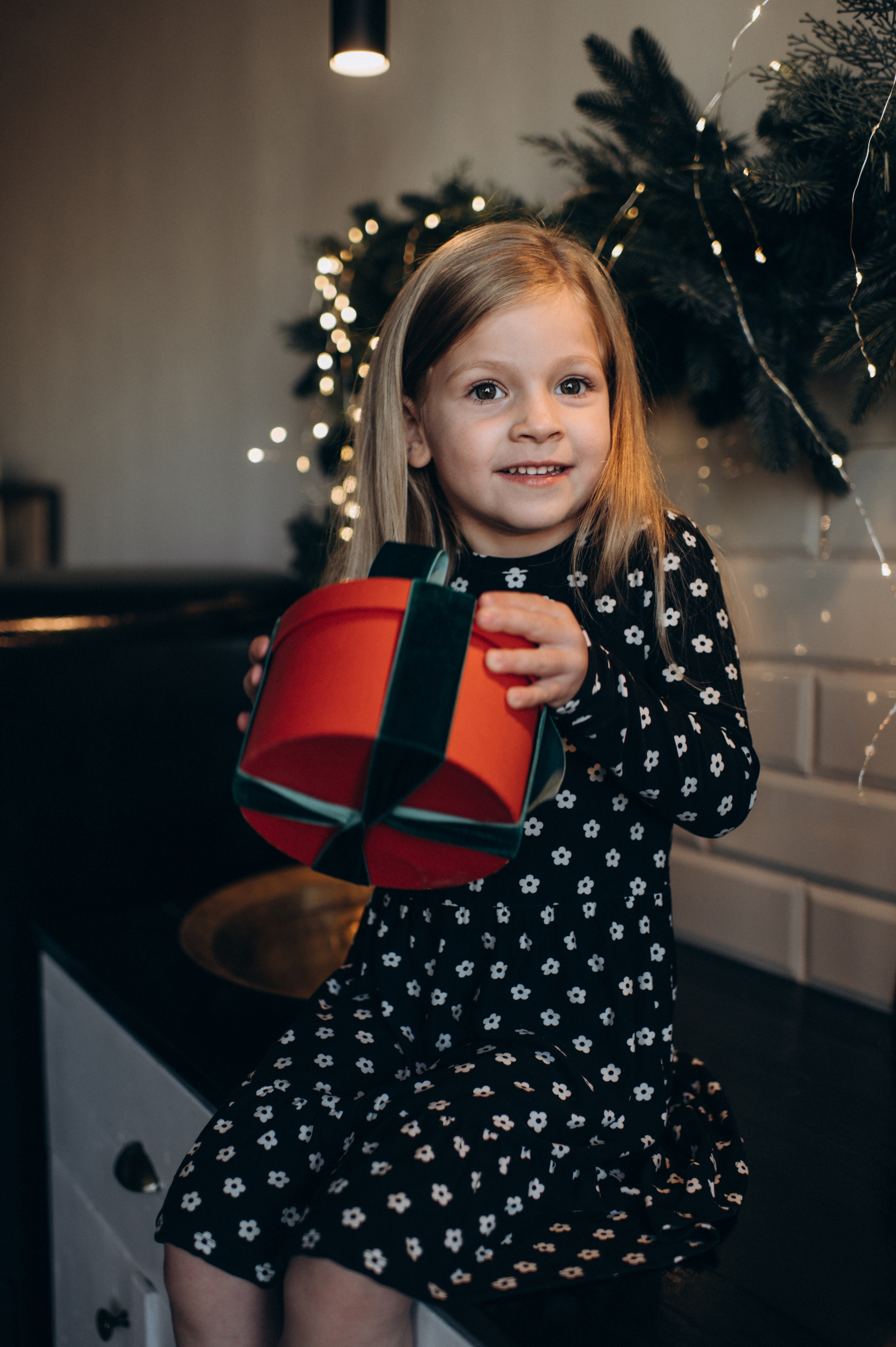 Новорічна фотосесія у студії. Сімейний, дитячий та індивідуальний фотограф в м. Тернопіль, м. Львів