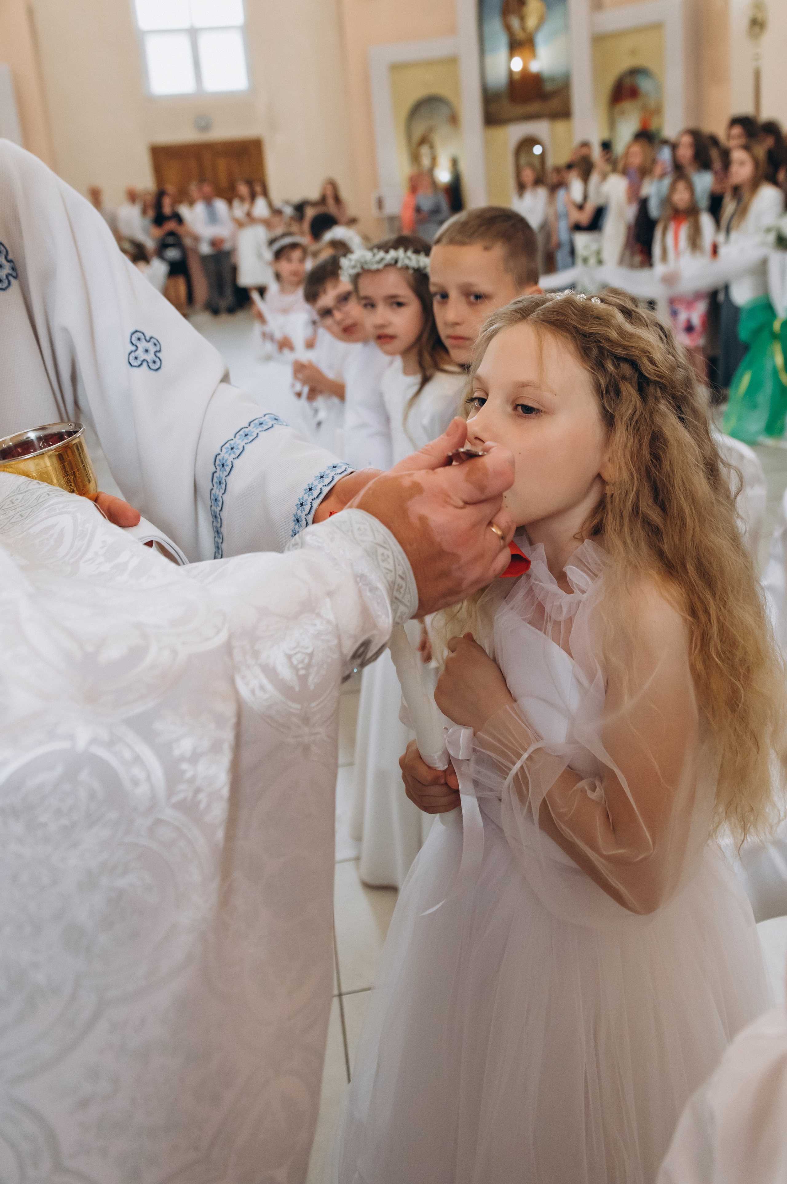 Фотосесія Причастя Тернопіль, зйомка Причастя, фотограф на Причастя Тернопіль, Причастя Львів, церква Петра і Павла. Сімейний, дитячий та індивідуальний фотограф в м. Тернопіль, м. Львів