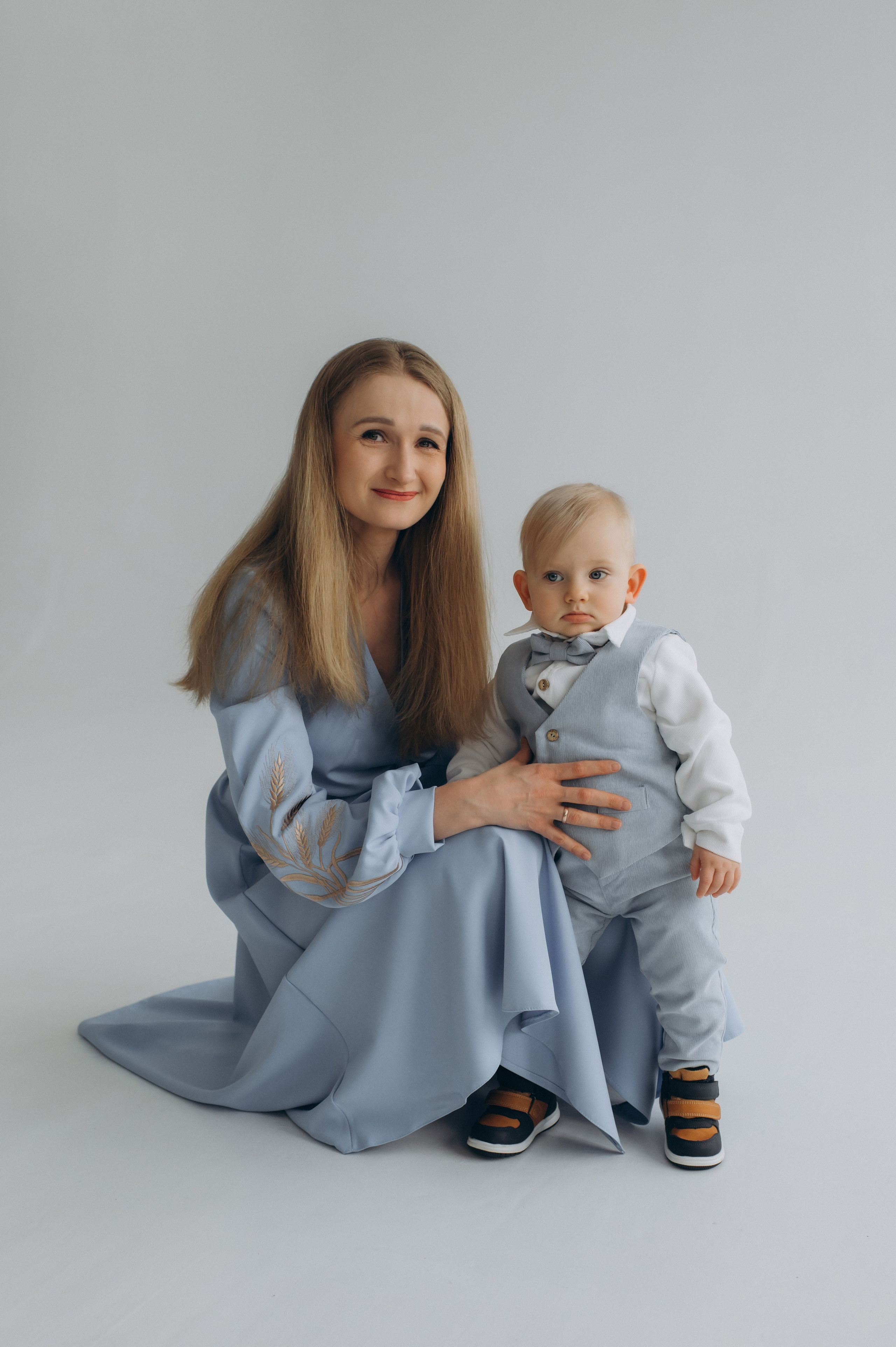 Зйомка дня народження дитини, фотосесія 1 рік Тернопіль, сімейний фотограф Тернопіль, сімейна фотосесія Тернопіль, перший тортик малюка. Сімейний, дитячий та індивідуальний фотограф в м. Тернопіль, м. Львів