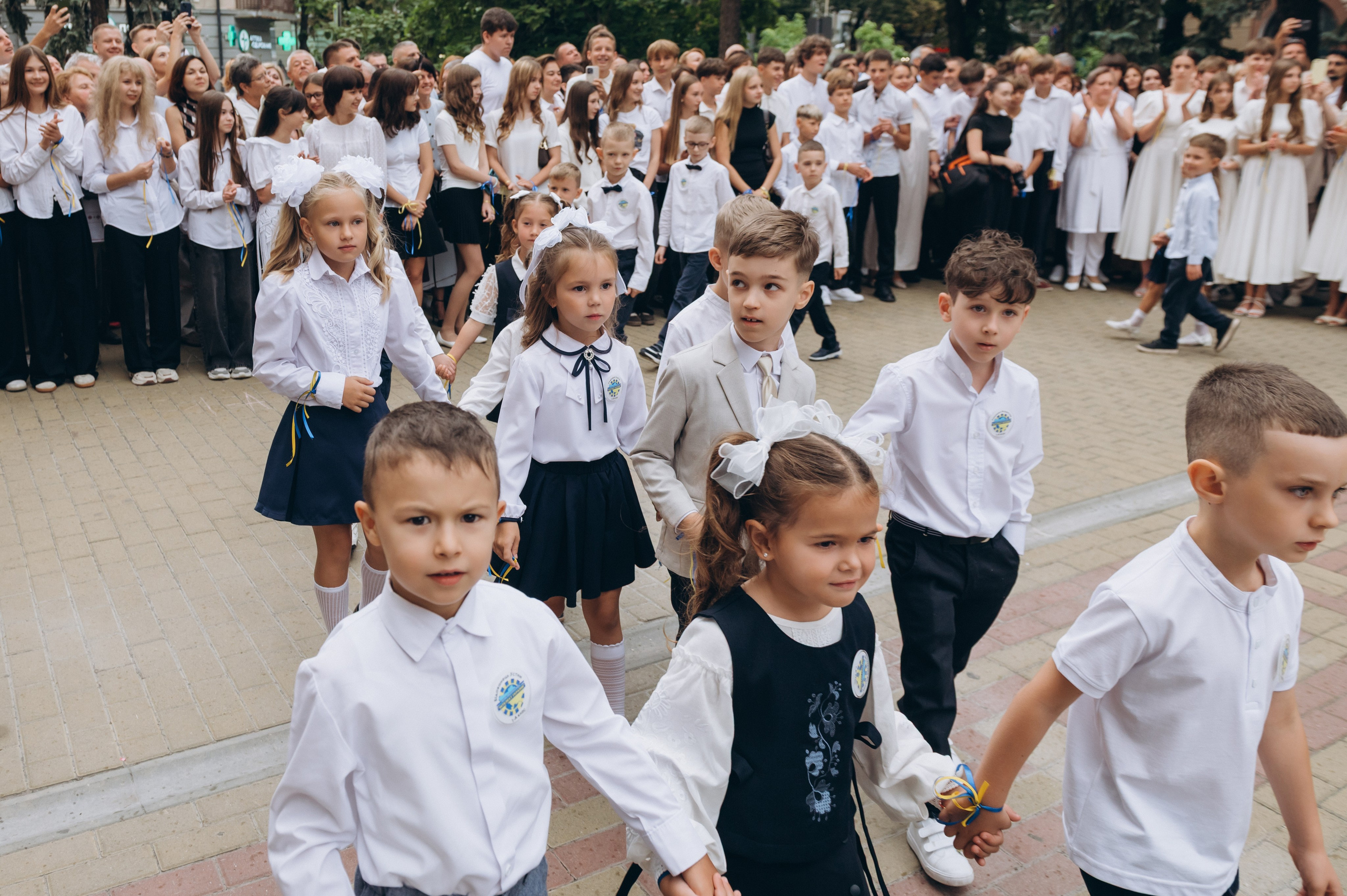Перший дзвоник у Тернополі, фотосесія першокласників